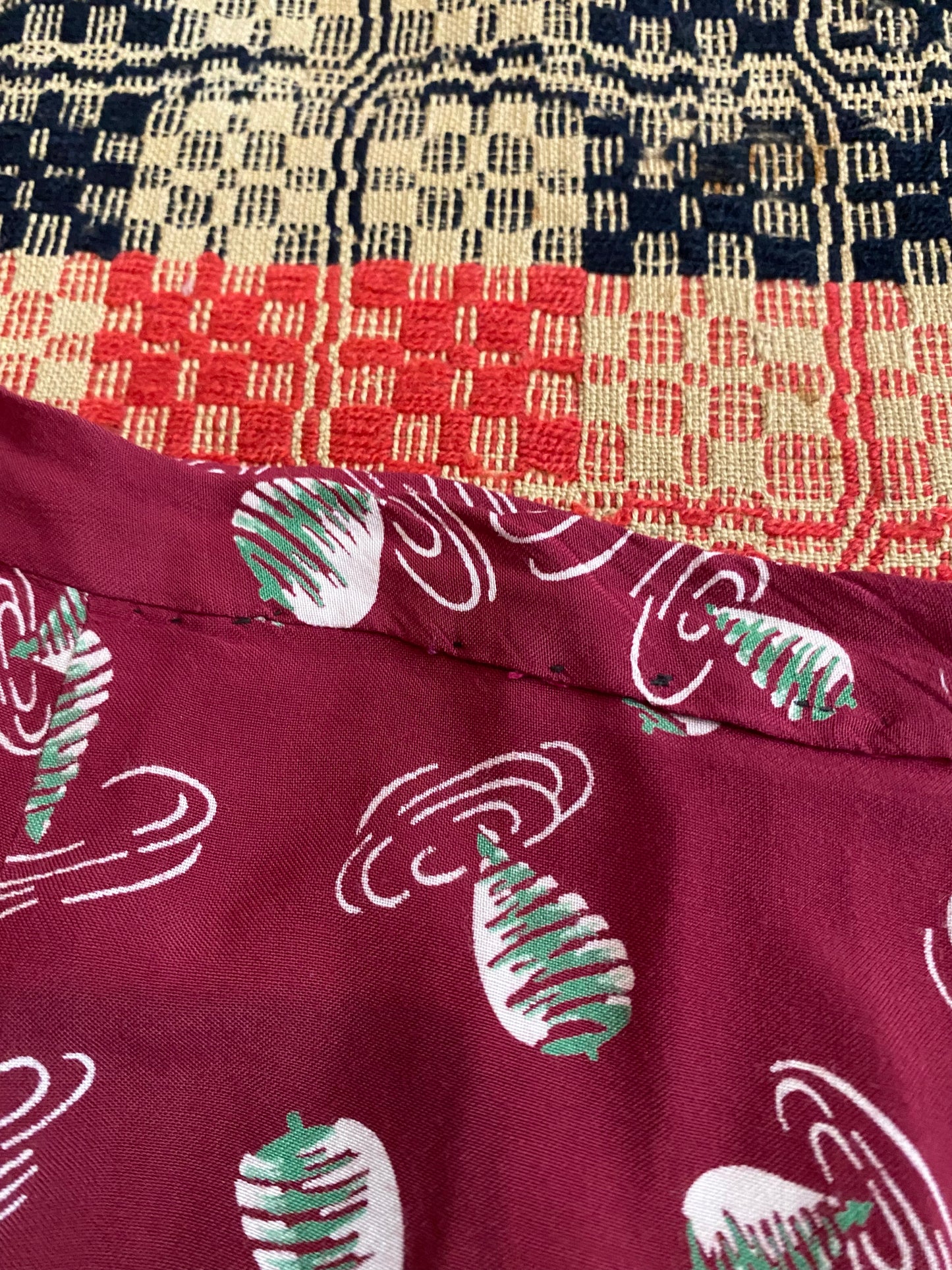 1940s Novelty Print Twirling Top Rayon Skirt Set- S/M