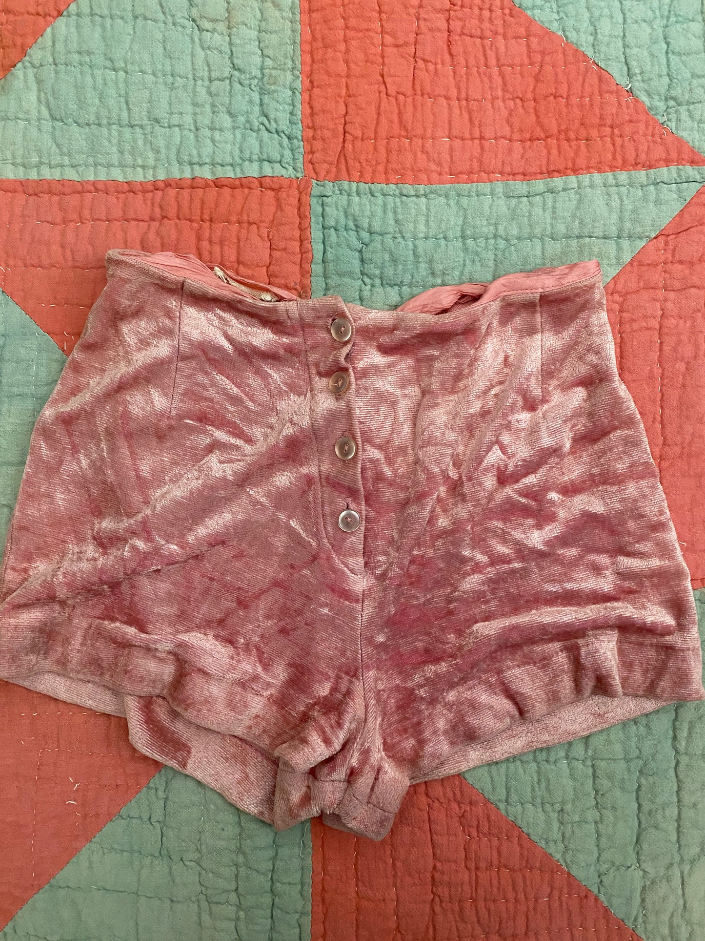 1960s Pink Velvet High Waisted Shorts- 6/7