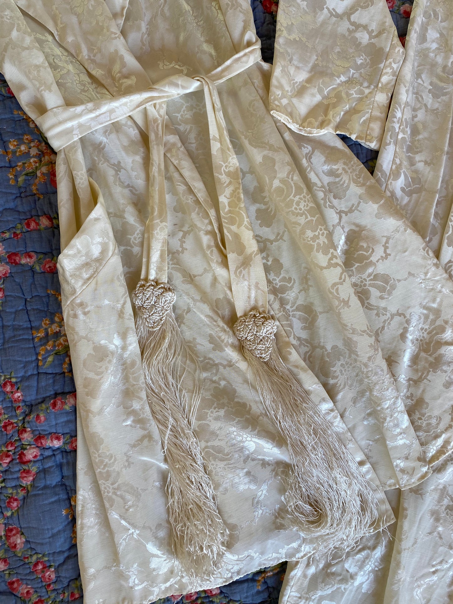 1940s Jacquard Rayon Lounge Set w/ Tassels- S