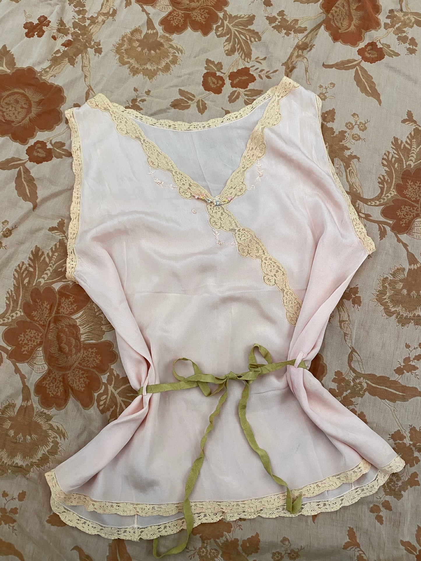 Darling 1920s Blush Silk Top w/ Rosettes + Embroidery- M/L