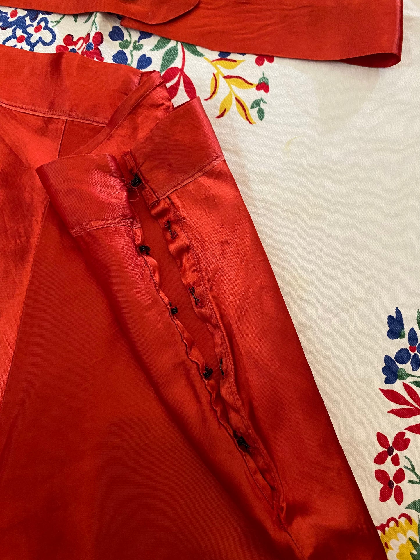 1940s Cabernet Red Satin Rayon Short Show Set- M