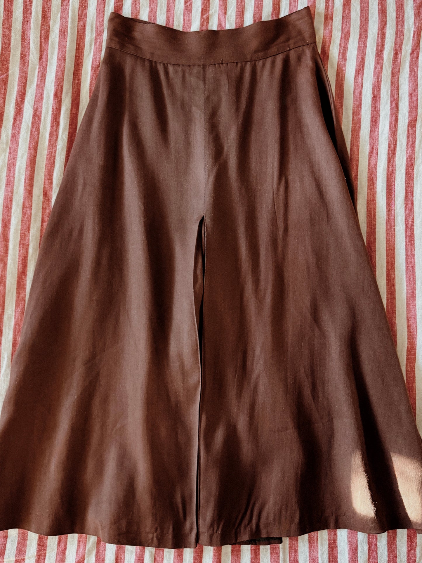 1940s Brown Rayon Gabardine Split Skirt Culotte Pants- S/M