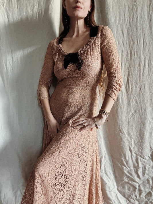 1940s Brown Lace Dress w/ Silk Velvet Trim- S