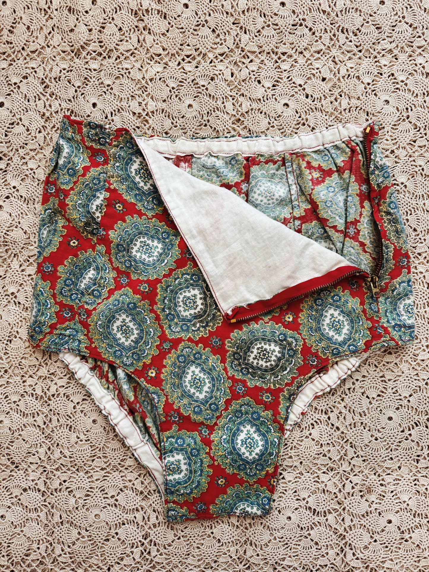 1940s French Red Paisley Cotton Sportswear Bottoms w/ Side Zipper- XS-S