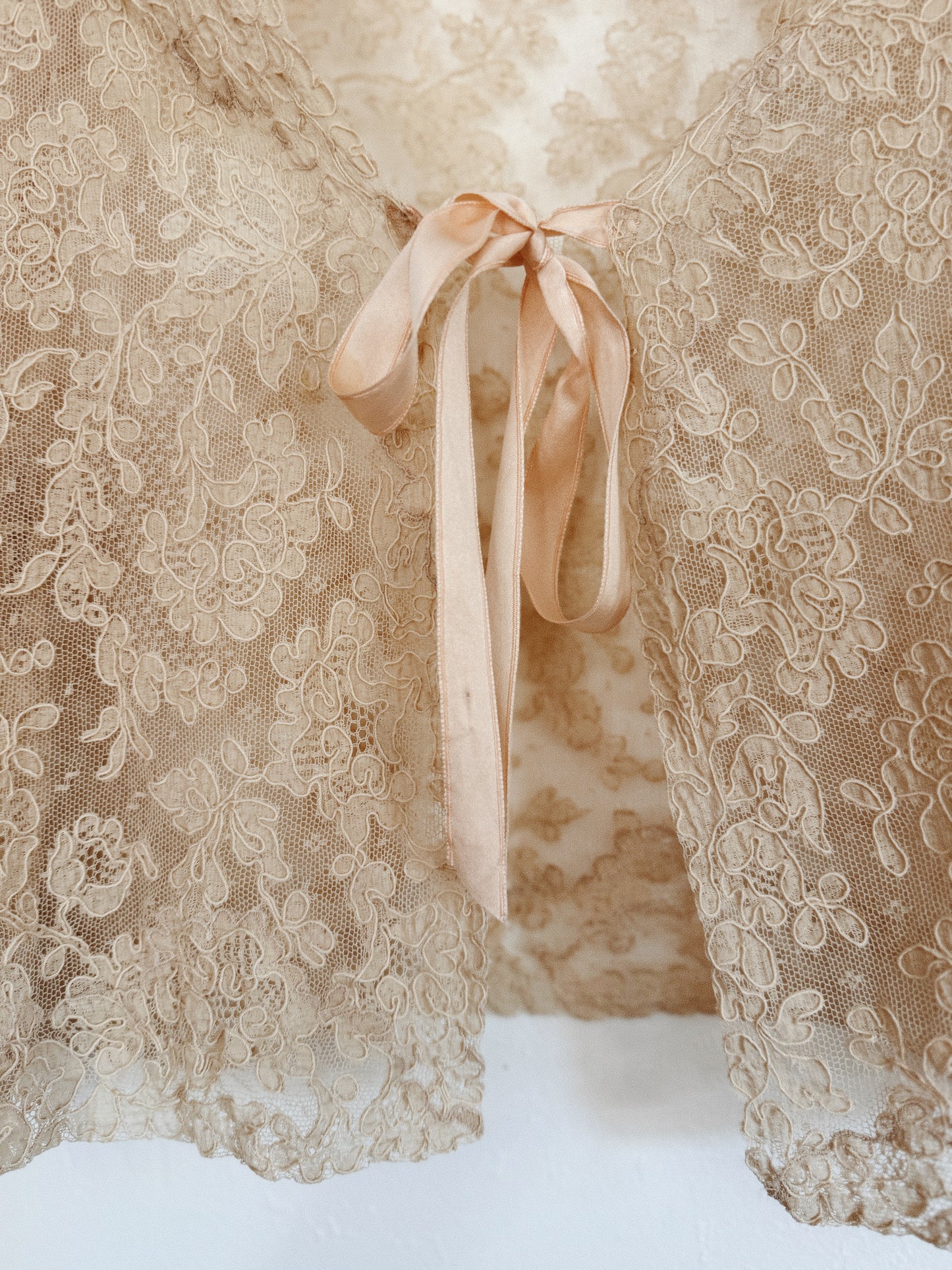 1930s Fine Lace Bed Jacket w/ Trumpet Sleeves- S-S/M