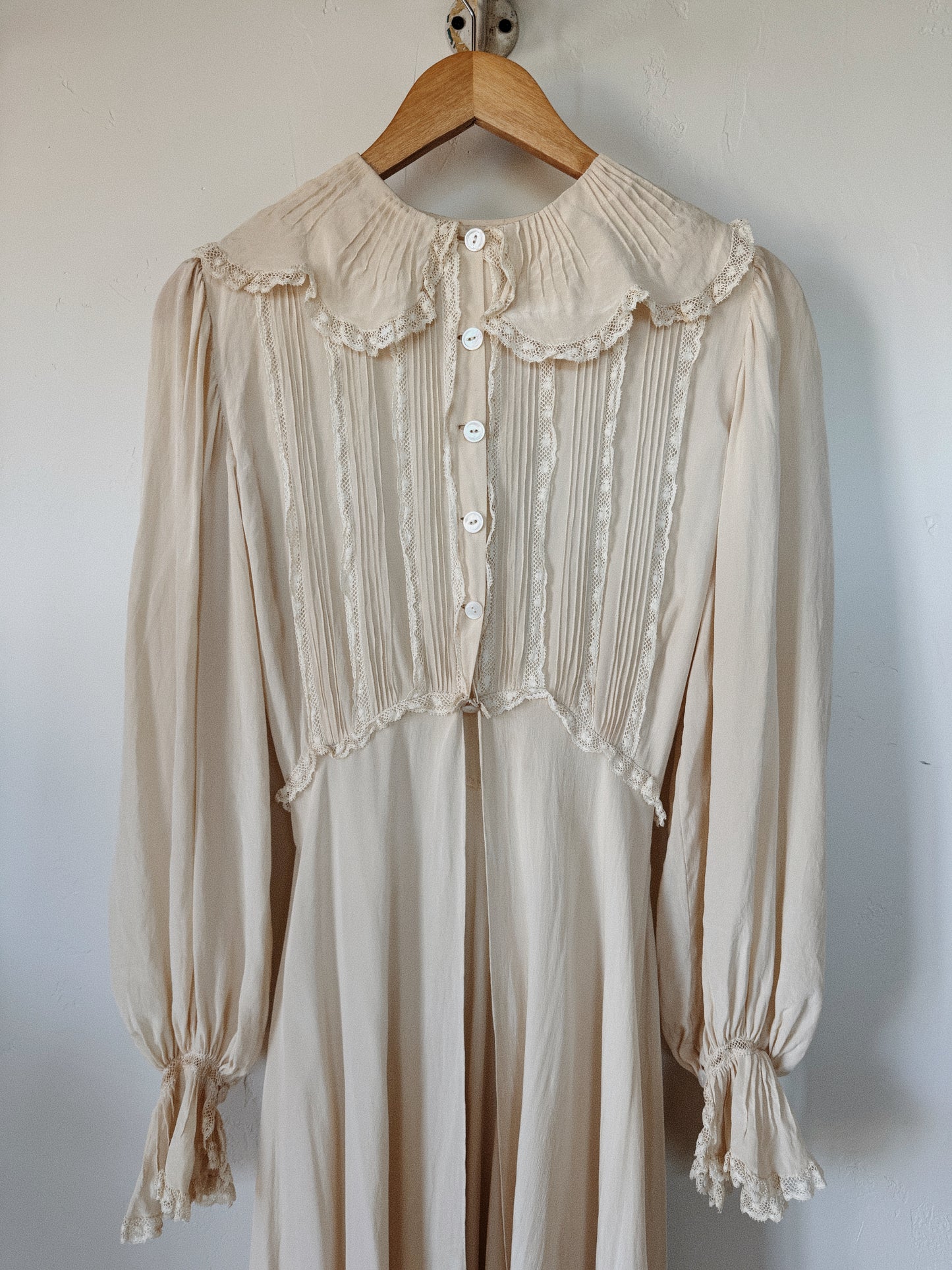 1930s Ethereal Ivory Silk Babydoll Peignoir w/ Scalloped Collar- S-S/M