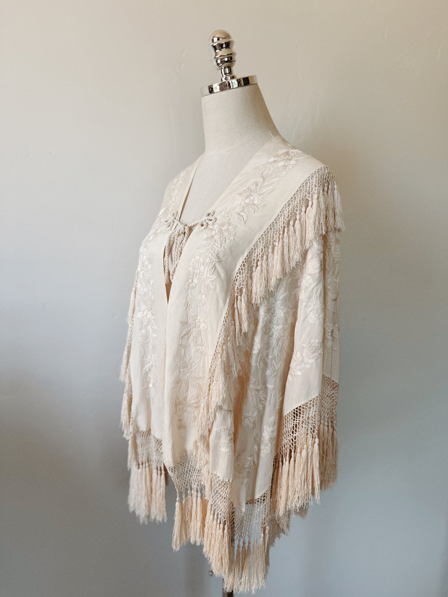 1920s Ivory Cantonese Silk Embroidered Shawl w/ Fringe + Tassels- S-M/L