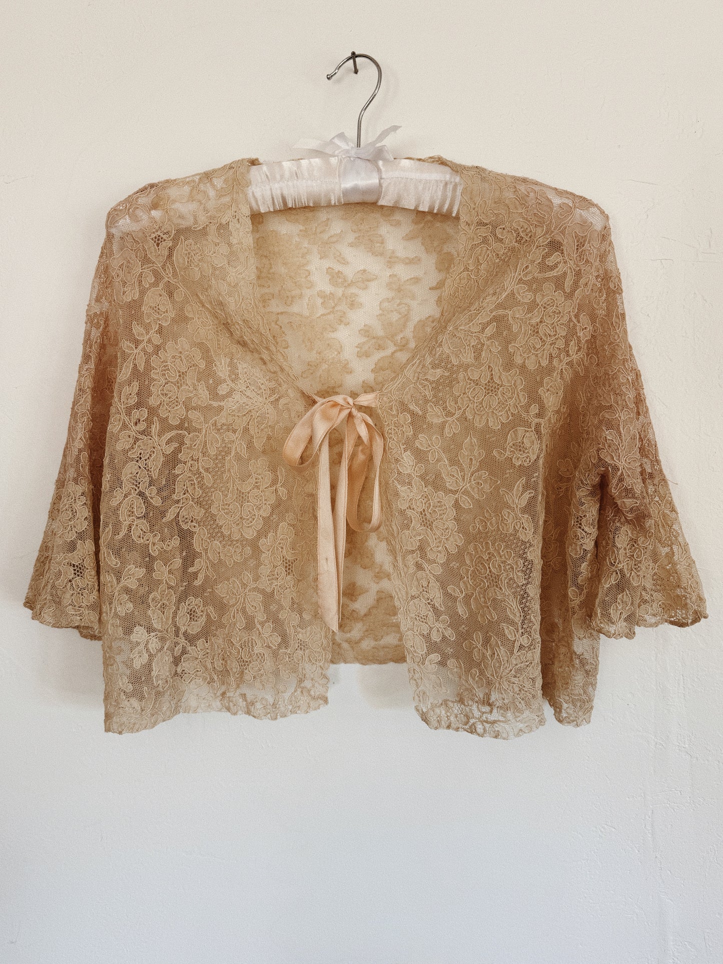 1930s Fine Lace Bed Jacket w/ Trumpet Sleeves- S-S/M