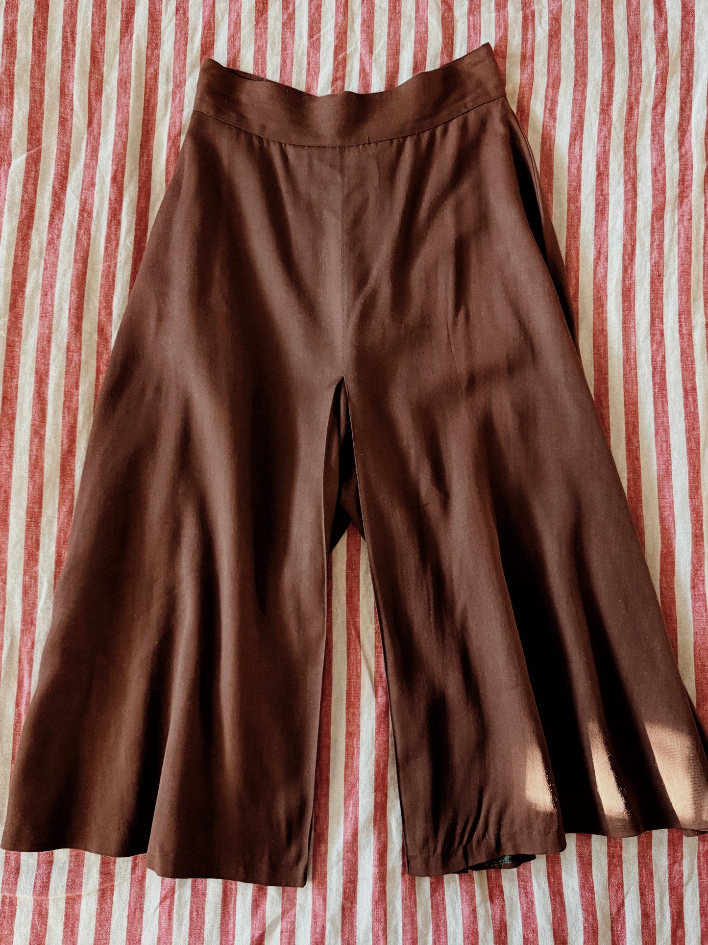 1940s Brown Rayon Gabardine Split Skirt Culotte Pants- S/M