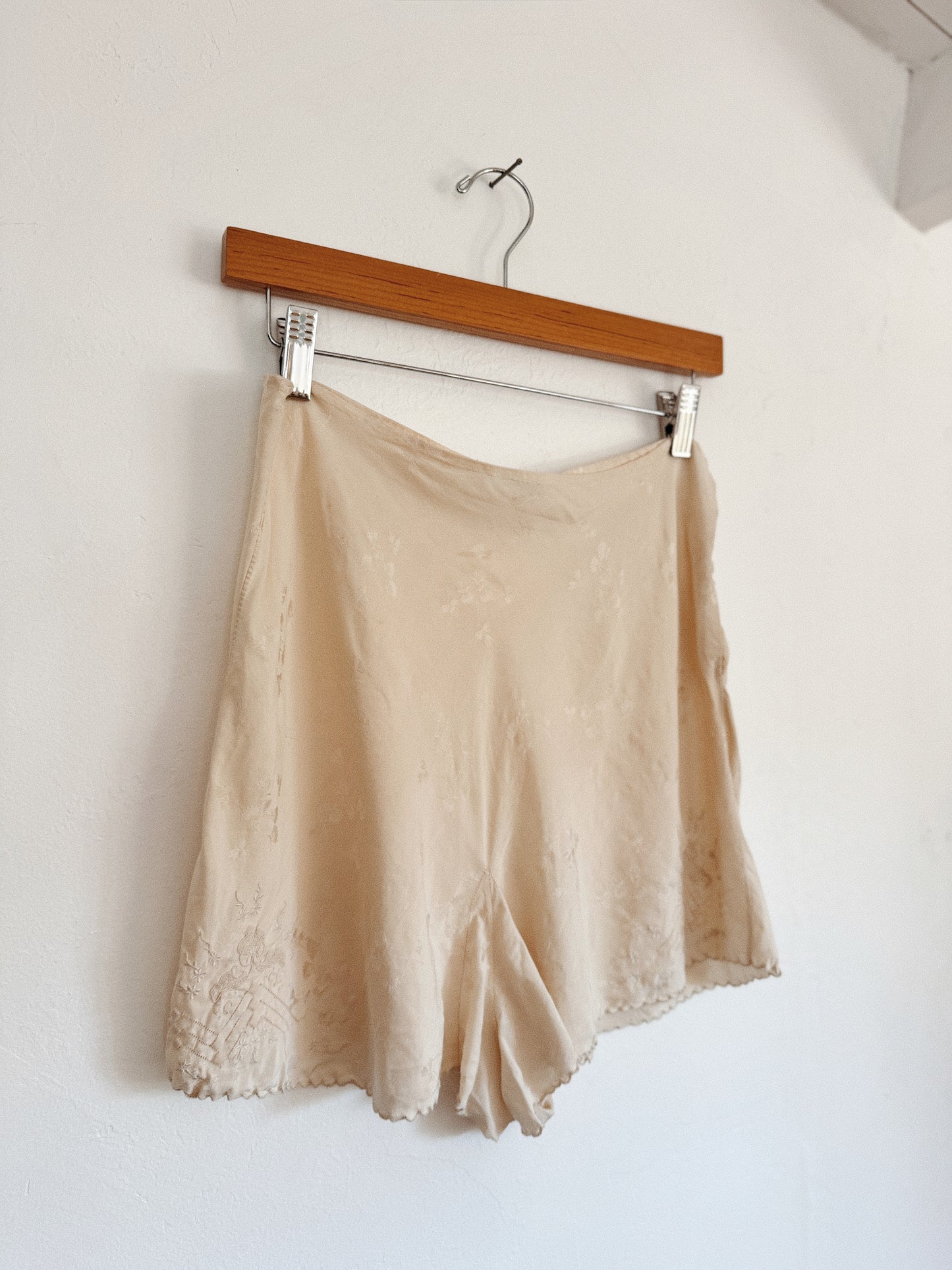 1930s Ivory Imported Silk Jacquard Embroidered Tap Shorts- M