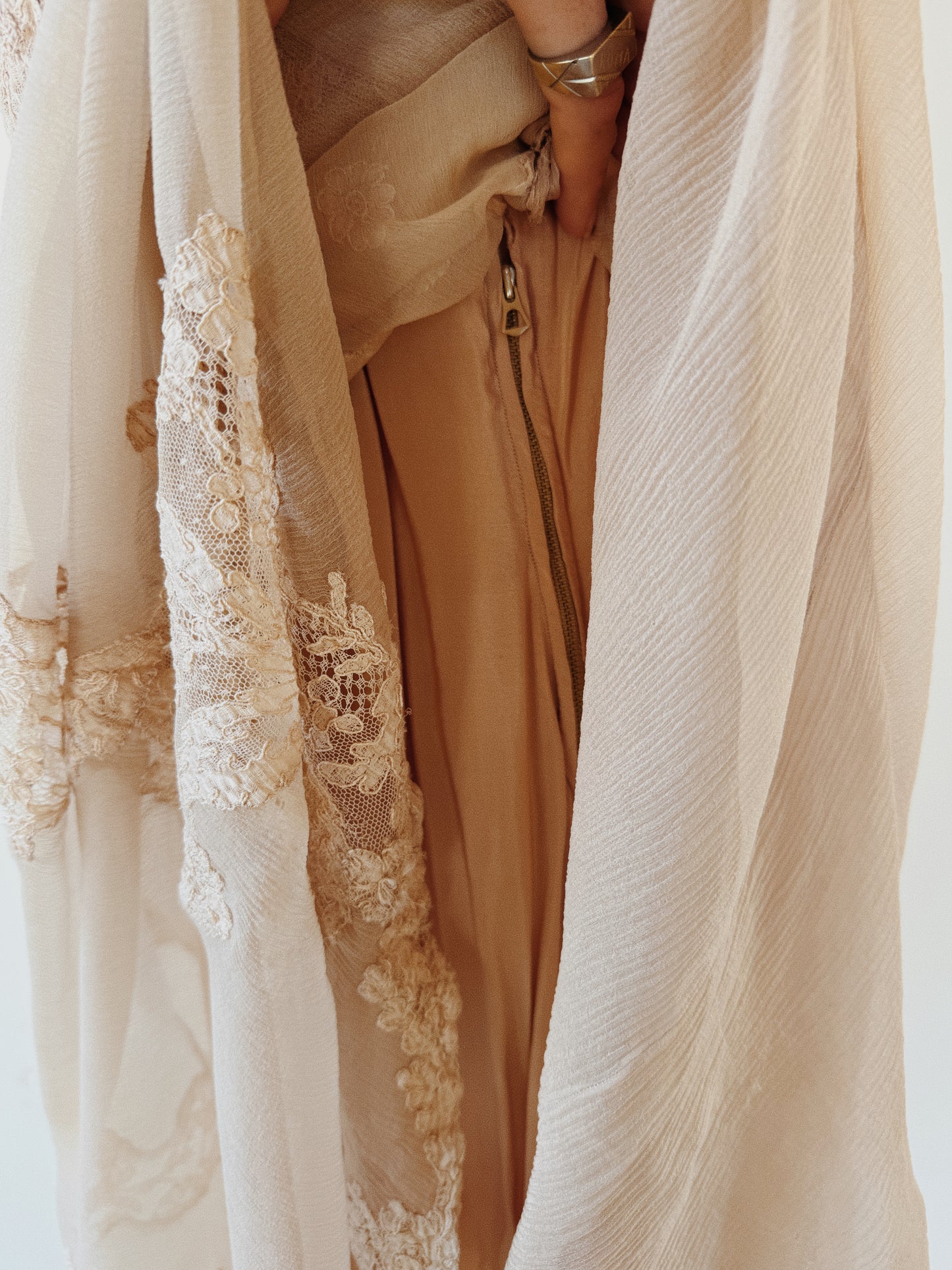 1930s Champagne Crinkle Silk Chiffon Dress w/ Lace Appliqué- S/M