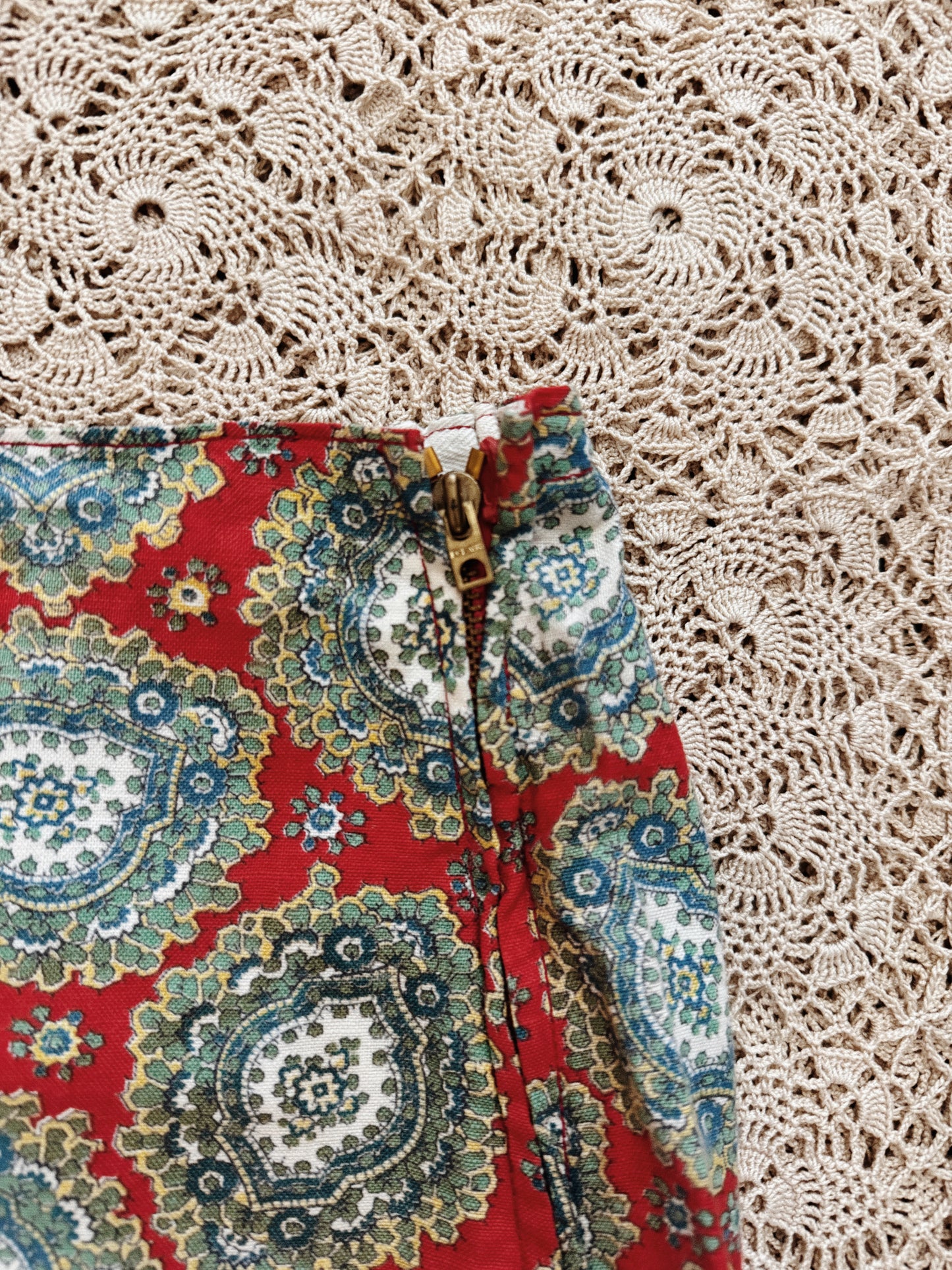 1940s French Red Paisley Cotton Sportswear Bottoms w/ Side Zipper- XS-S