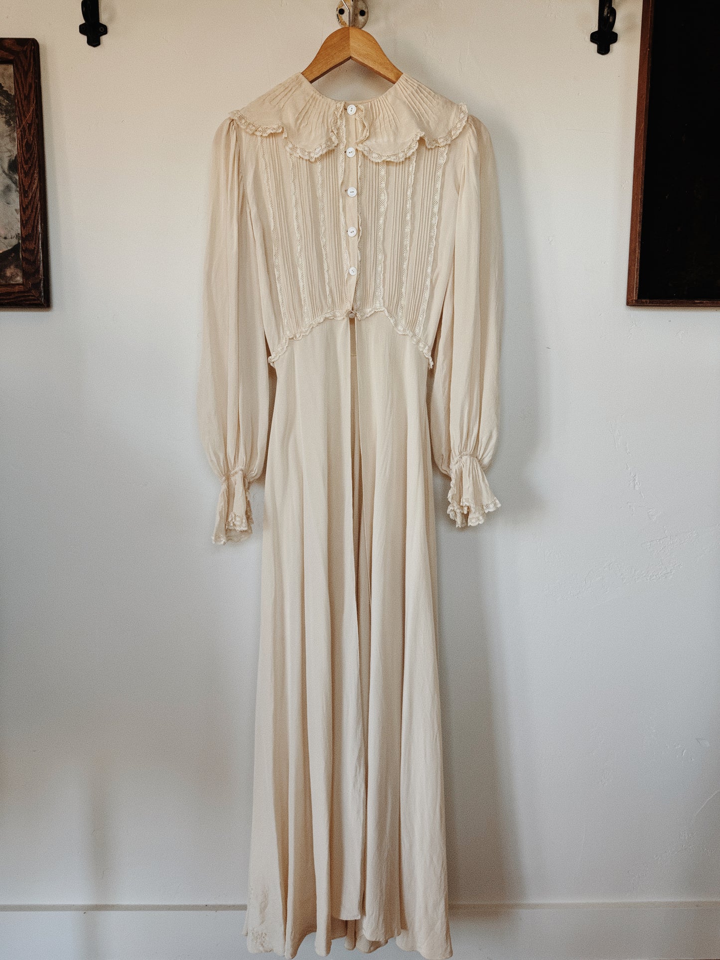 1930s Ethereal Ivory Silk Babydoll Peignoir w/ Scalloped Collar- S-S/M