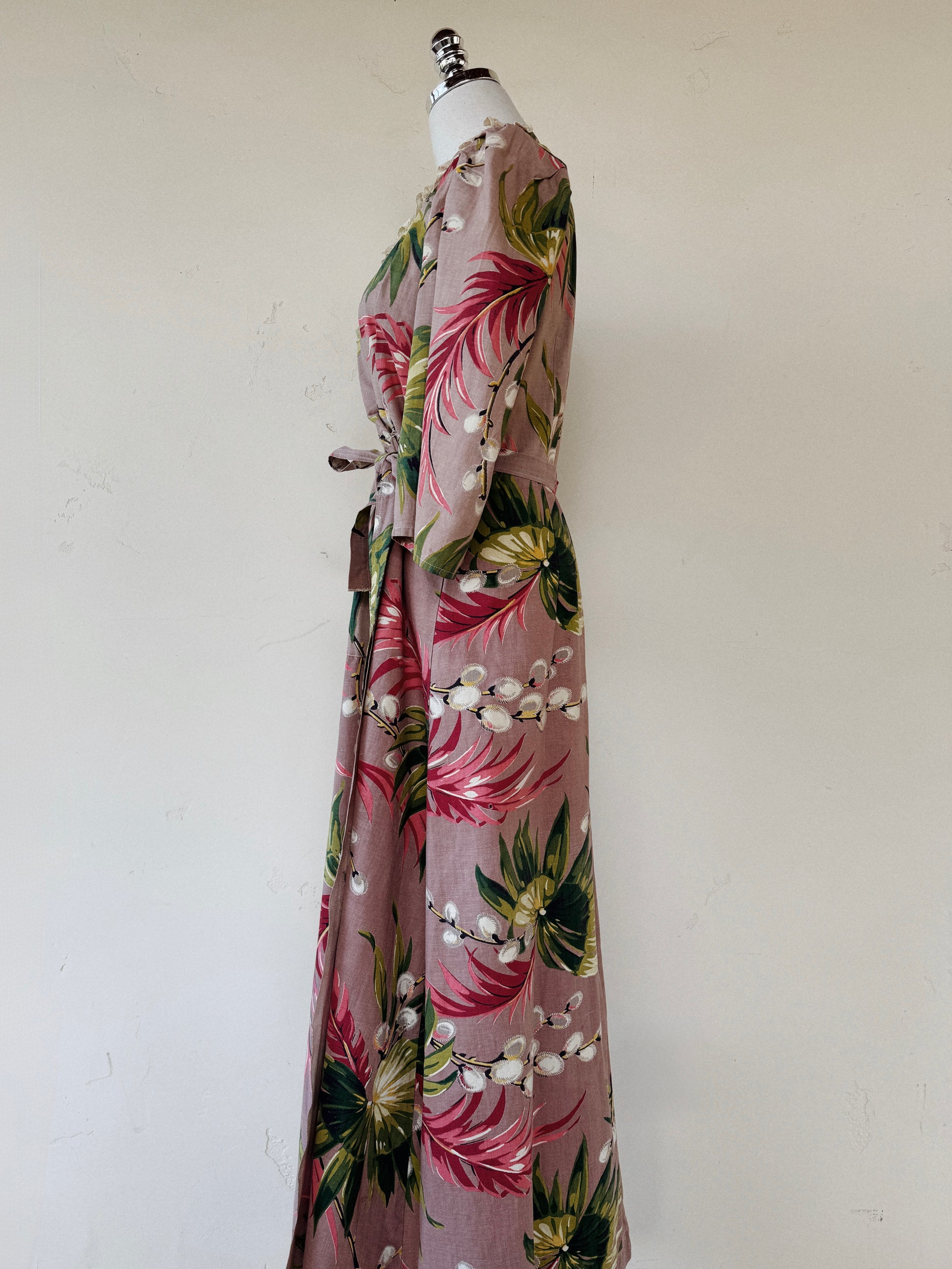 1940s Bark Cloth Print Cotton Dressing Gown- S/M-M Venus Threads 1940s Bark Cloth Print Cotton Dressing Gown- S/M-M Venus Threads