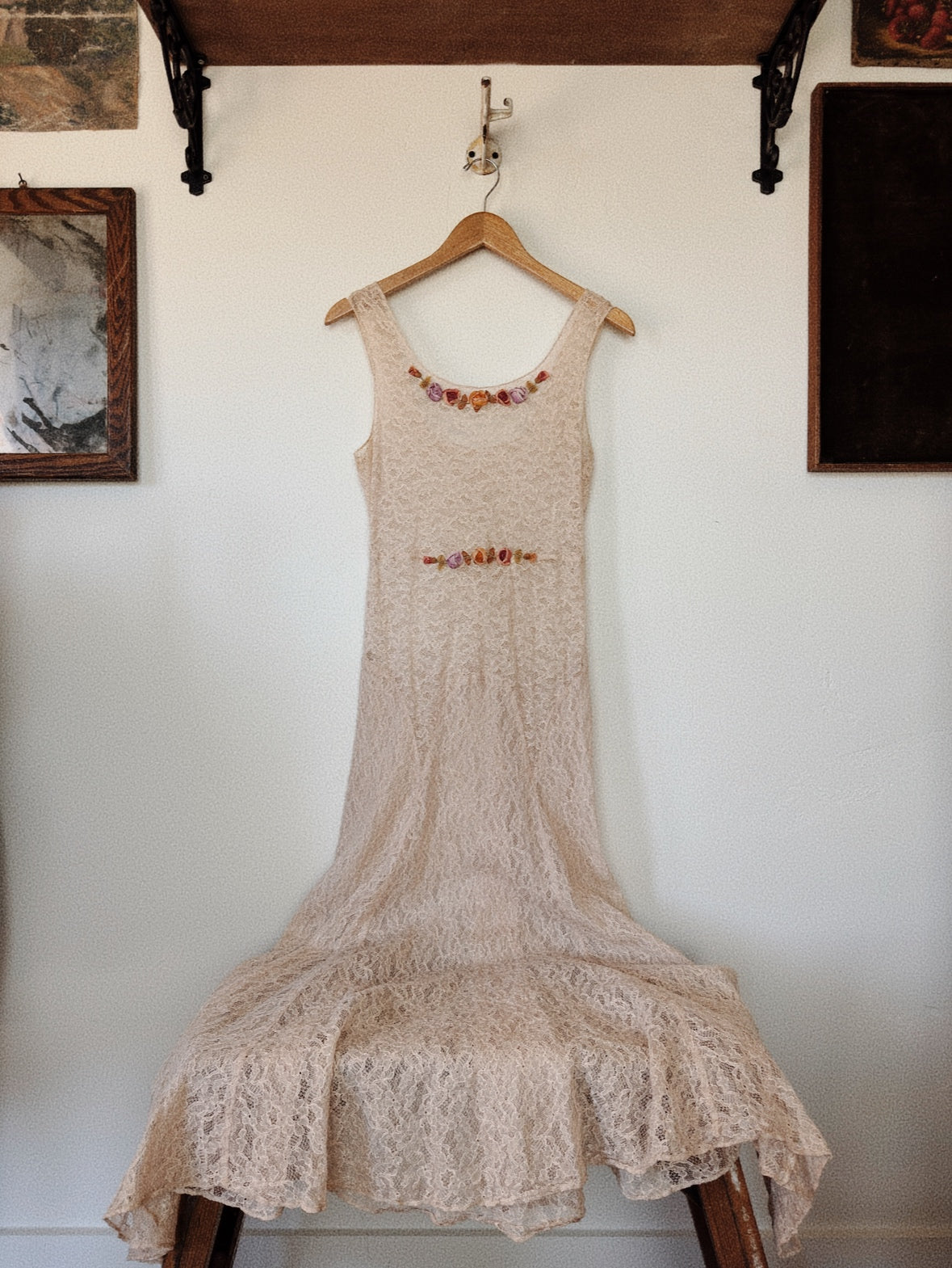 1930s French Ecru Lace Bias Cut Gown w/ Silk Rosettes- S