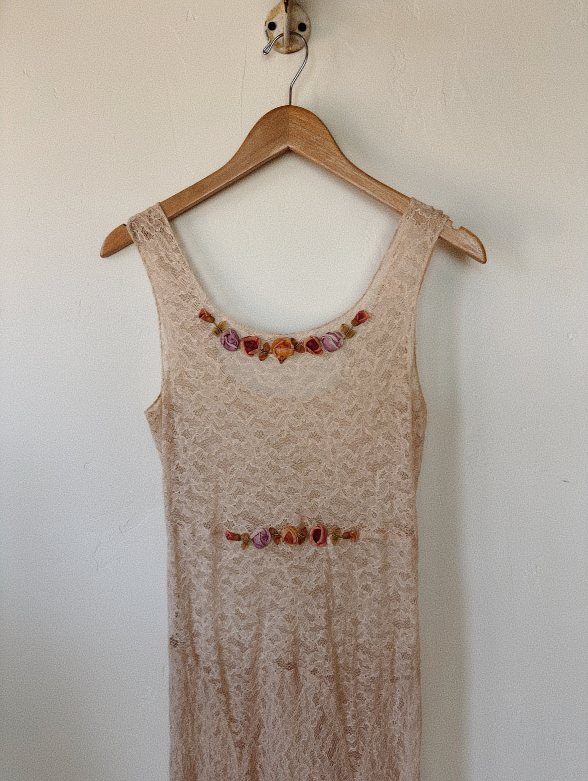 1930s French Ecru Lace Bias Cut Gown w/ Silk Rosettes- S