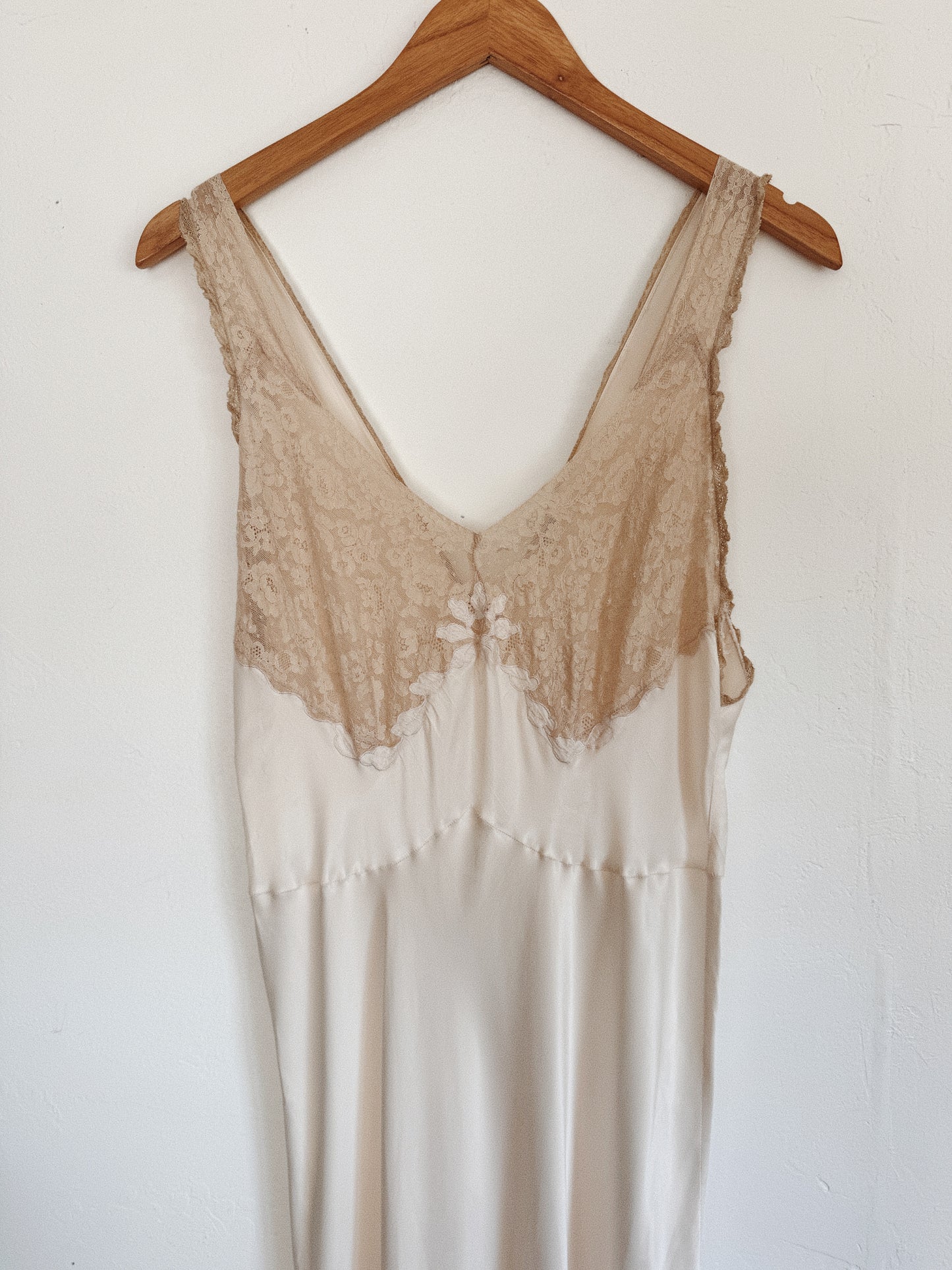 1930s Eggshell Silk Satin Bias Cut Slip Dress- M-L
