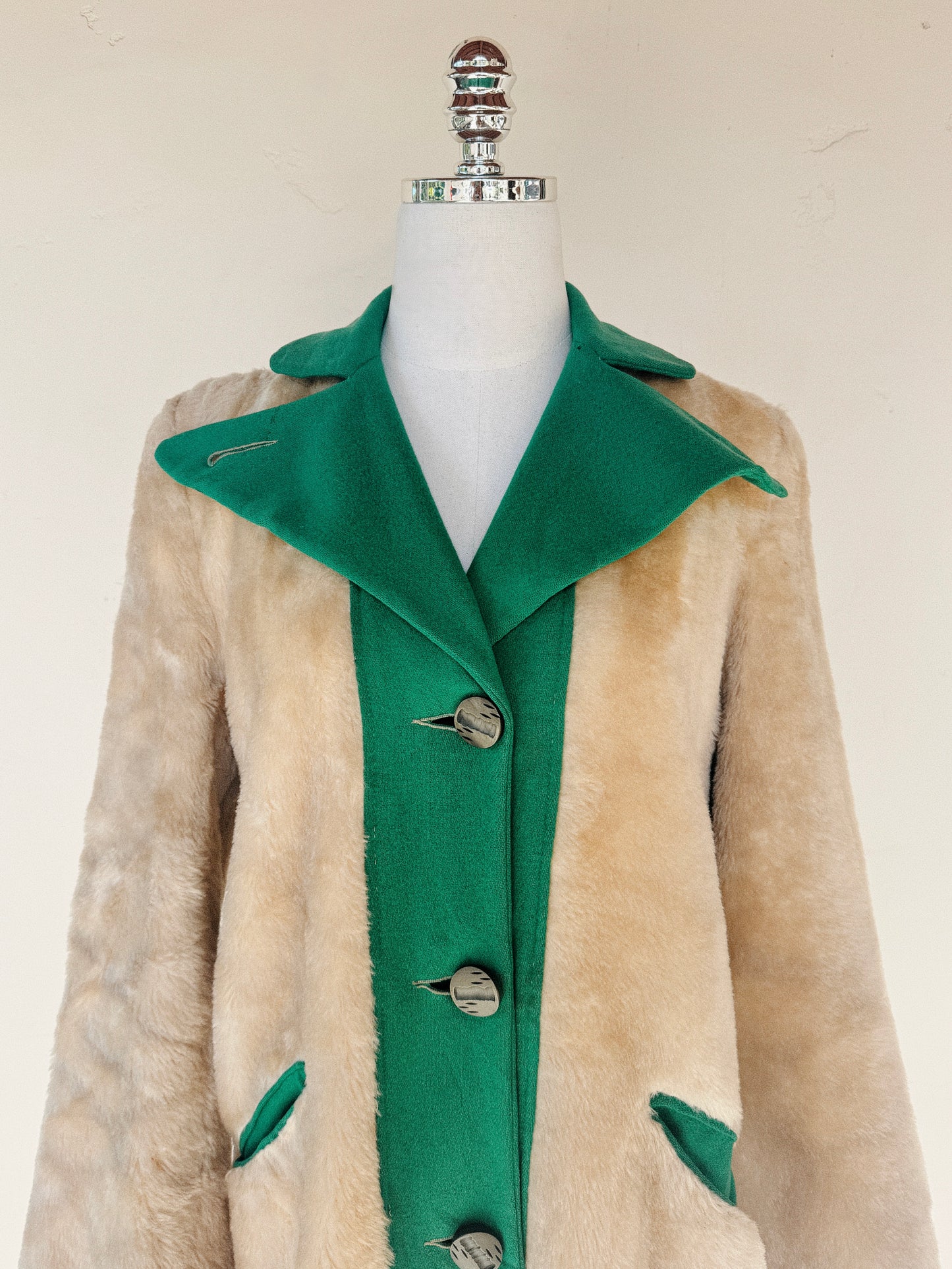 1930s/40s Teddy Bear Coat w/ Puffed Shoulders- S/M-M