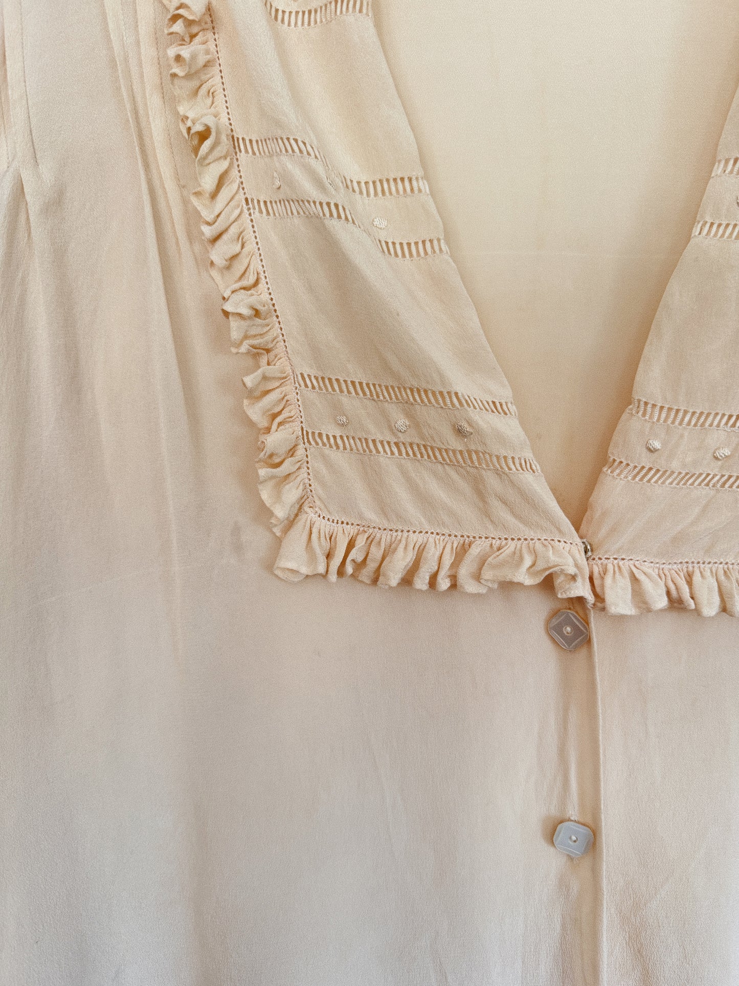 1930s Ivory Silk Cropped Embroidered Blouse- S/M-M