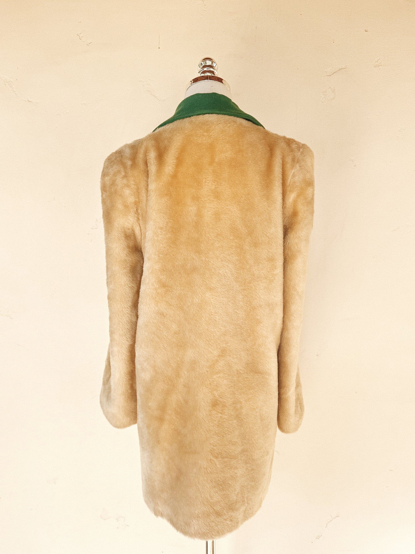 1930s/40s Teddy Bear Coat w/ Puffed Shoulders- S/M-M