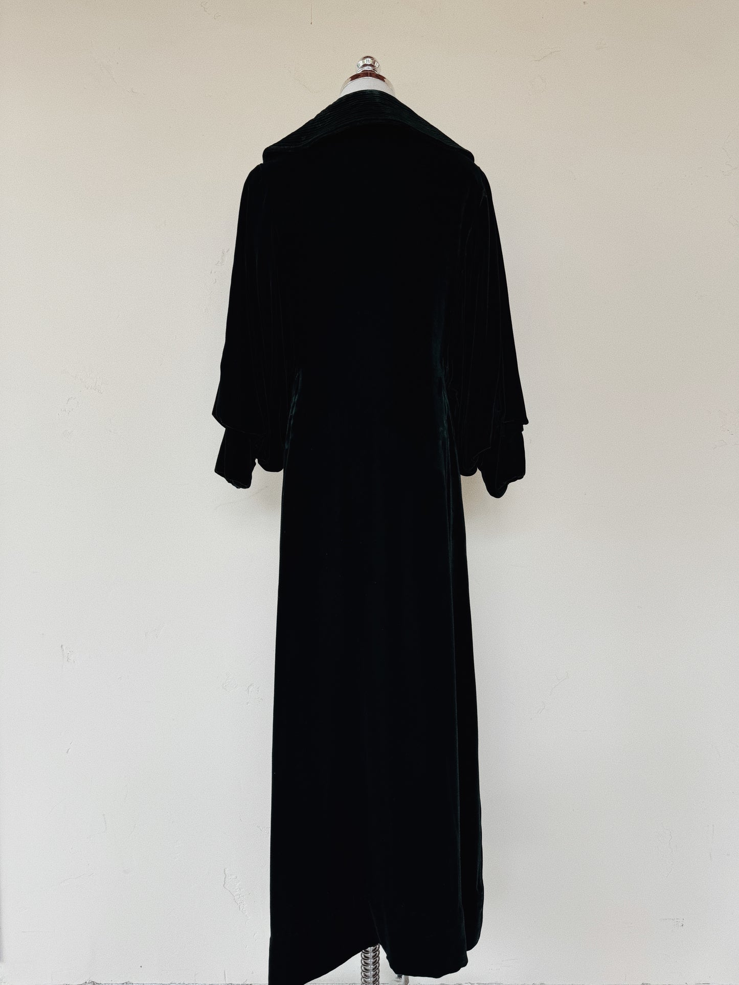 1930s/40s Emerald Green Velvet Deco Duster Coat w/ Bon Bons- S/M