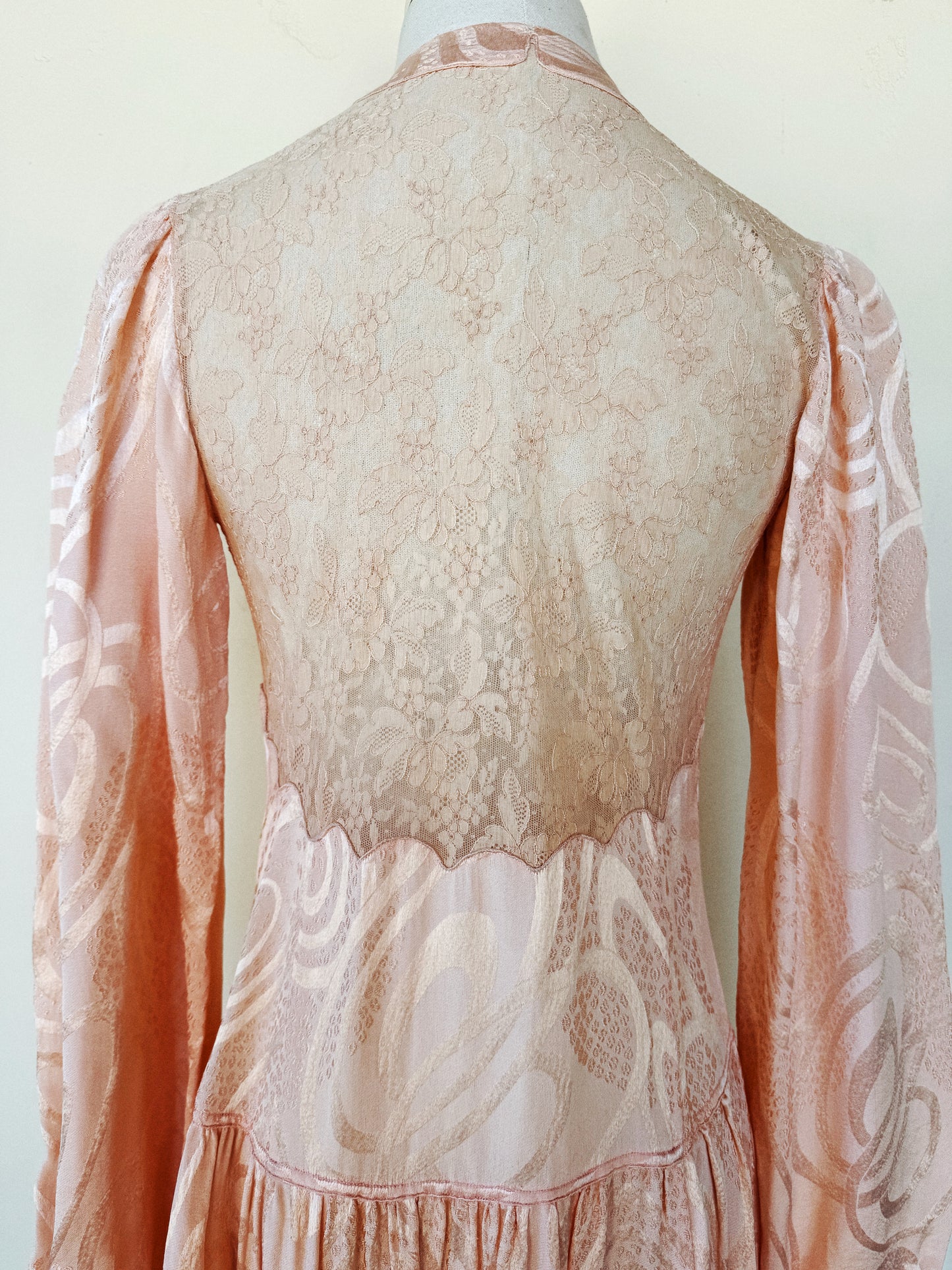 1930s Princess Pink Abstract Silk Dressing Gown- S