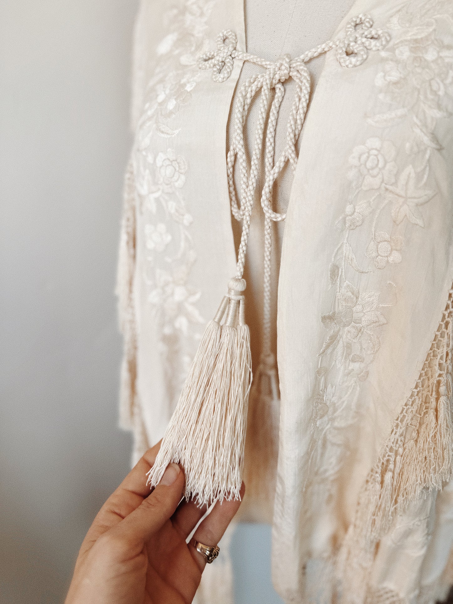 1920s Ivory Cantonese Silk Embroidered Shawl w/ Fringe + Tassels- S-M/L
