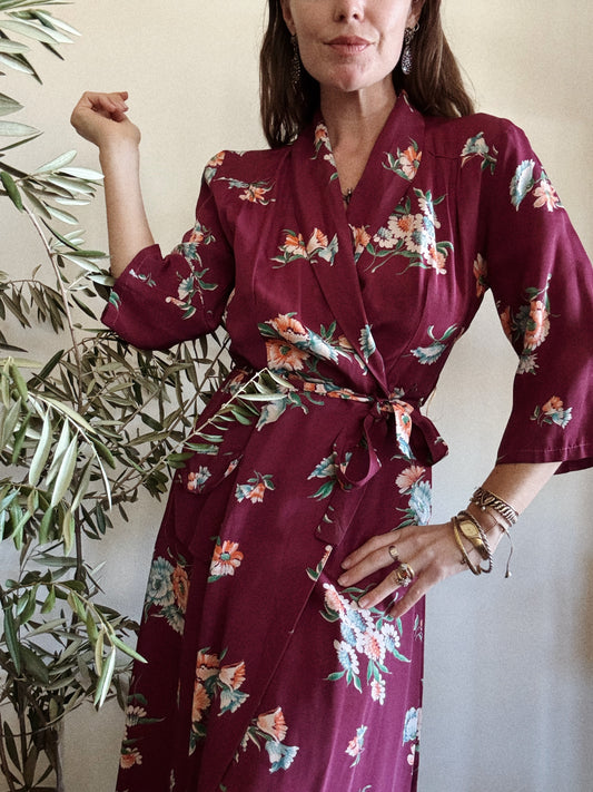 1940s Burgundy Floral Rayon Dressing Gown- M