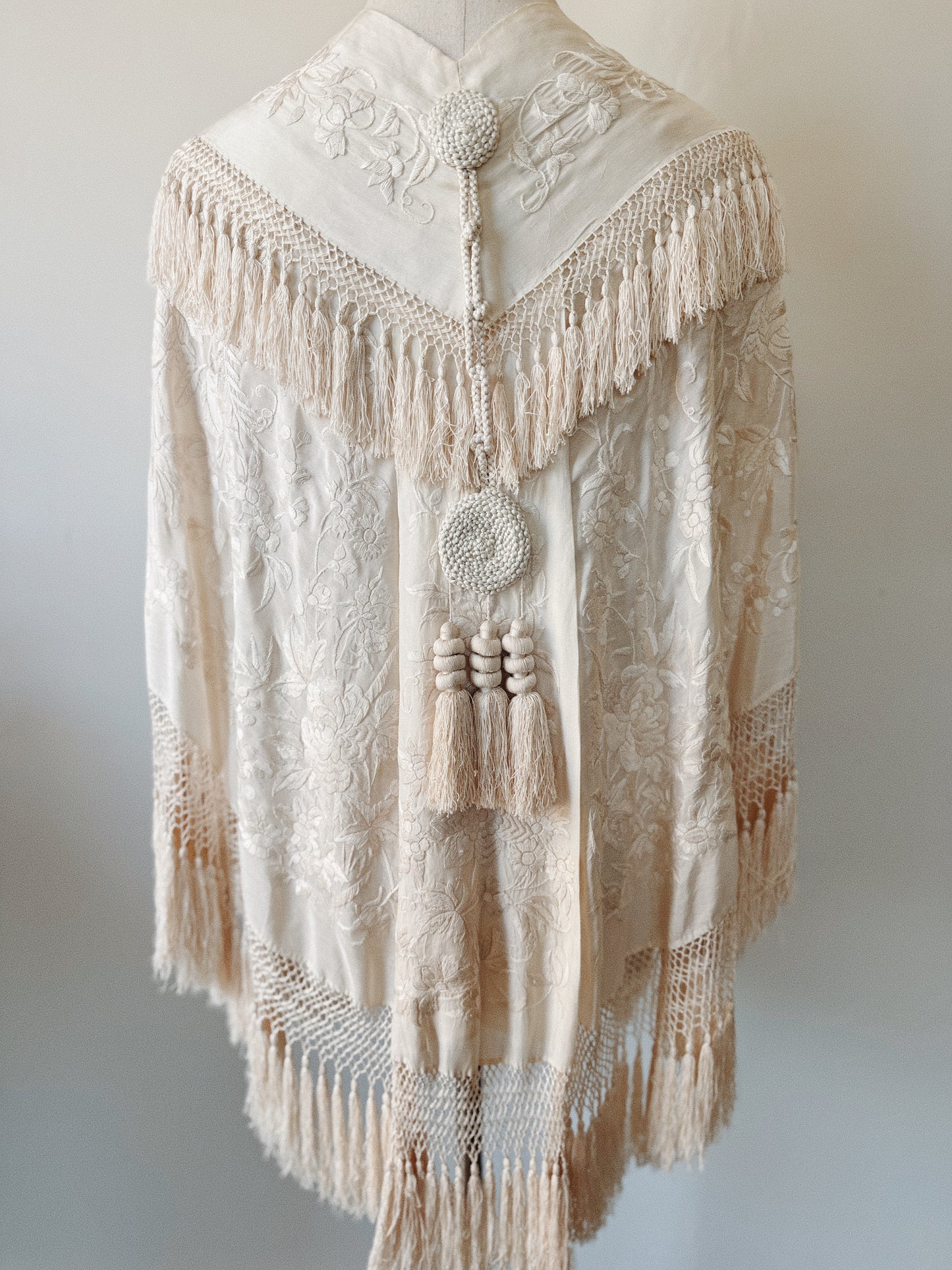 1920s Ivory Cantonese Silk Embroidered Shawl w/ Fringe + Tassels- S-M/L