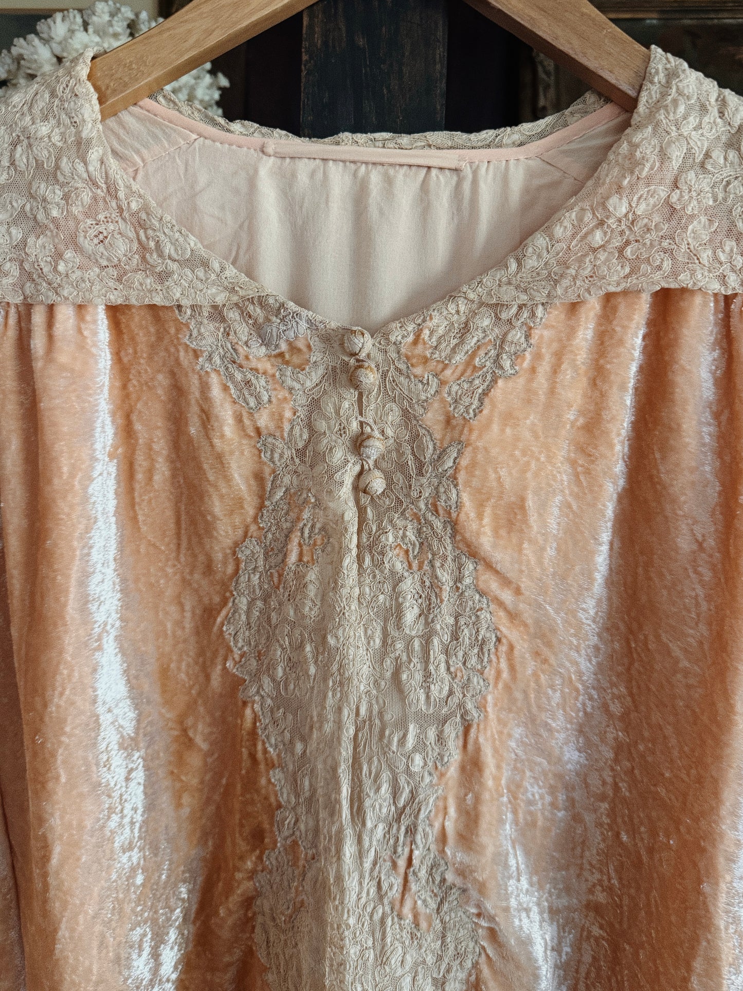 1930s Ruched Bubblegum Crushed Velvet + Lace Bed Jacket w/ Oversized Collar- M-L