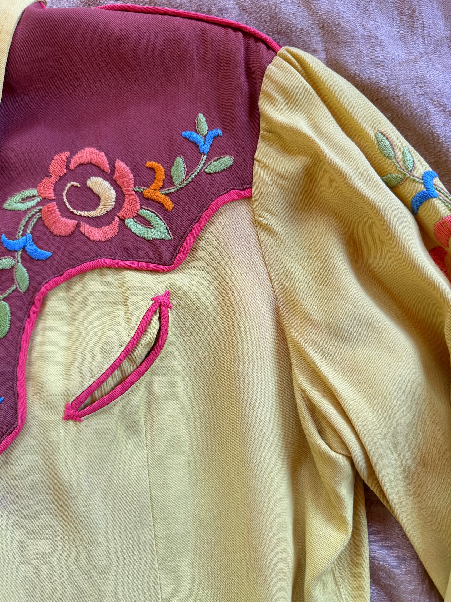 1940s Chartreuse Floral Gabardine Western Blouse- S/M