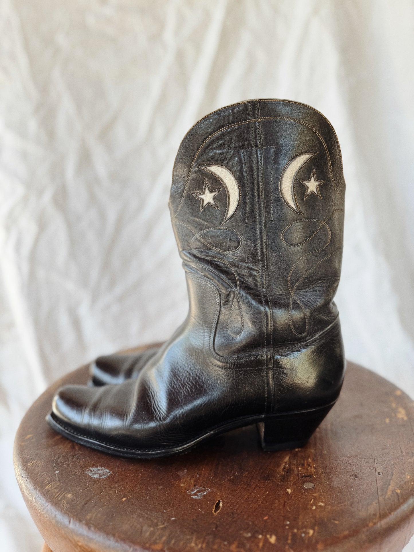 1940s/50s Black Pee Wee Cowboy Boots w/ Crescent Moon + Star Inlay- 9/9.5