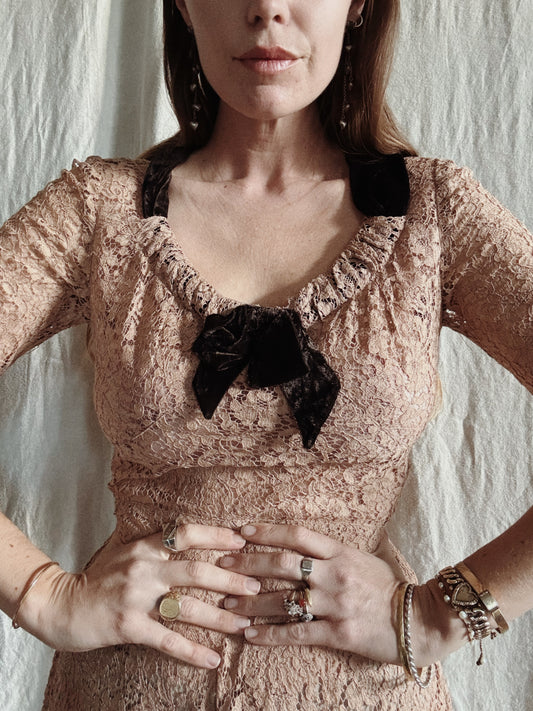1940s Brown Lace Dress w/ Silk Velvet Trim- S