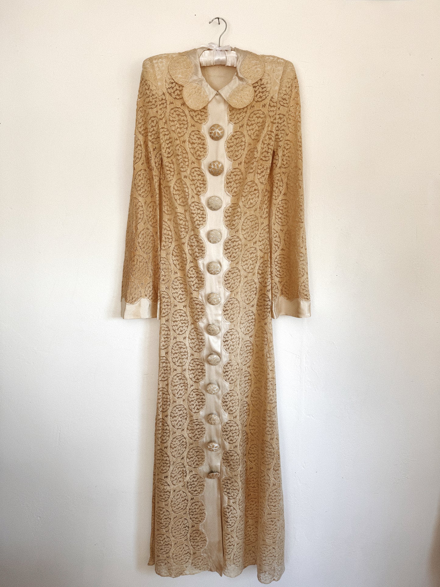 1940s Ivory Lace + Satin Hostess Gown w/ Scalloped Collar- S-S/M