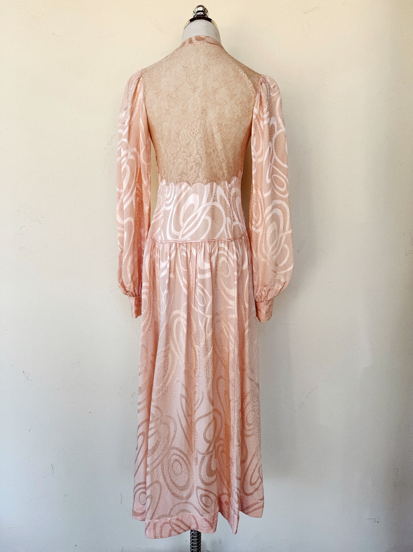 1930s Princess Pink Abstract Silk Dressing Gown- S