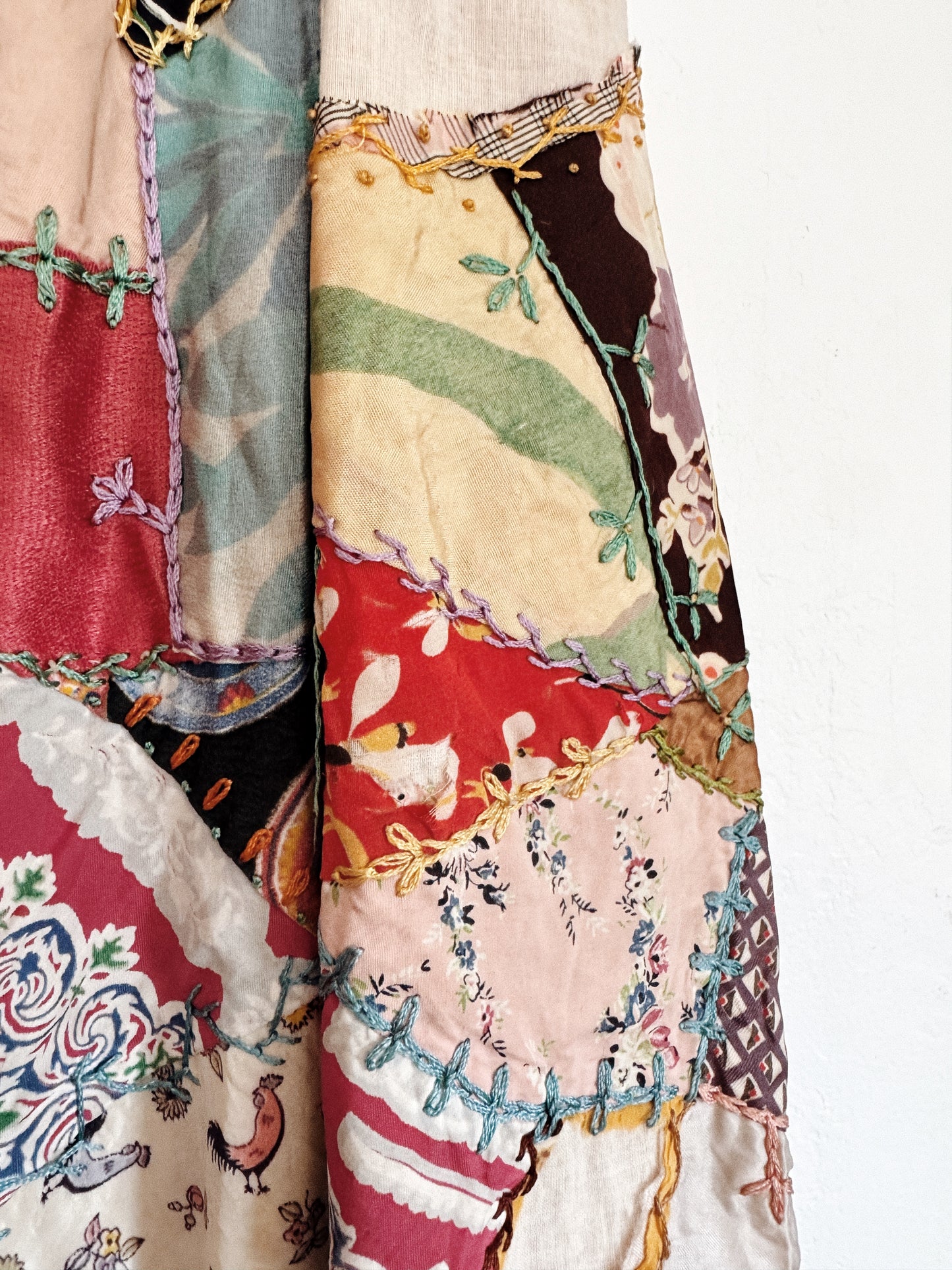 1930s Incredible Pink Crazy Quilt Embroidered Dressing Gown w/ Bell Zipper- S-S/M