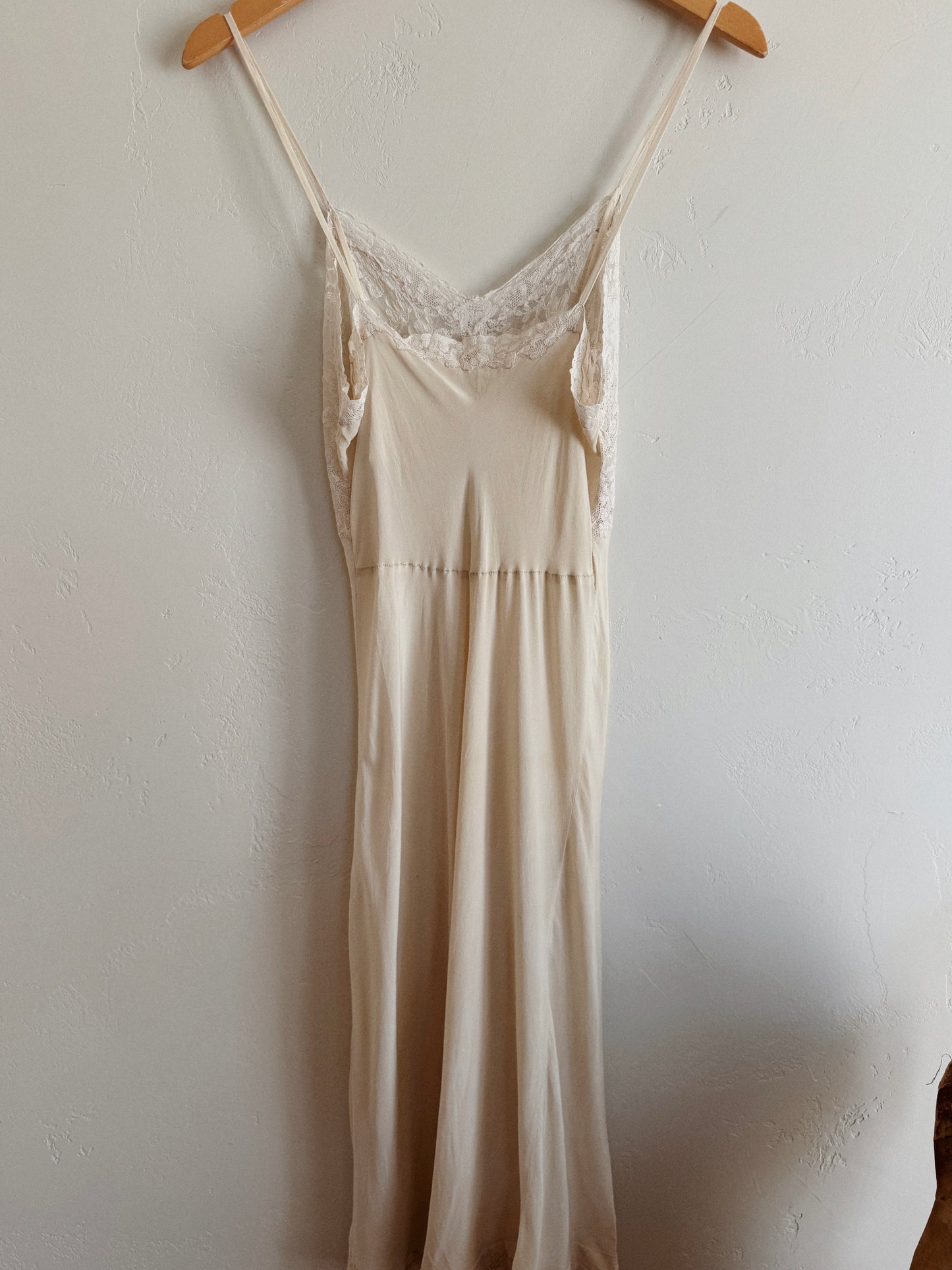 1930s White Silk + Lace Slip Dress w/ Appliqués- XS