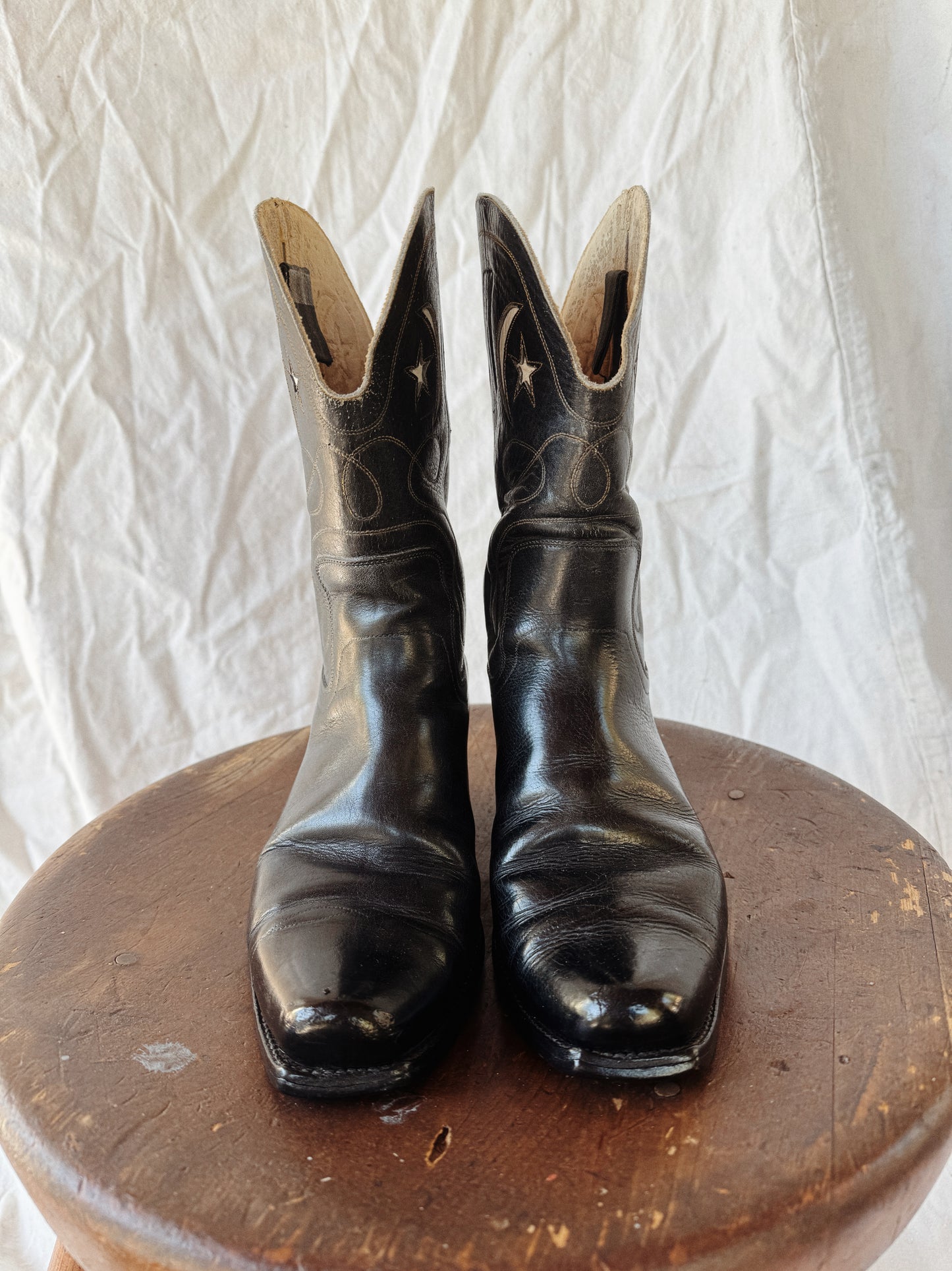 1940s/50s Black Pee Wee Cowboy Boots w/ Crescent Moon + Star Inlay- 9/9.5
