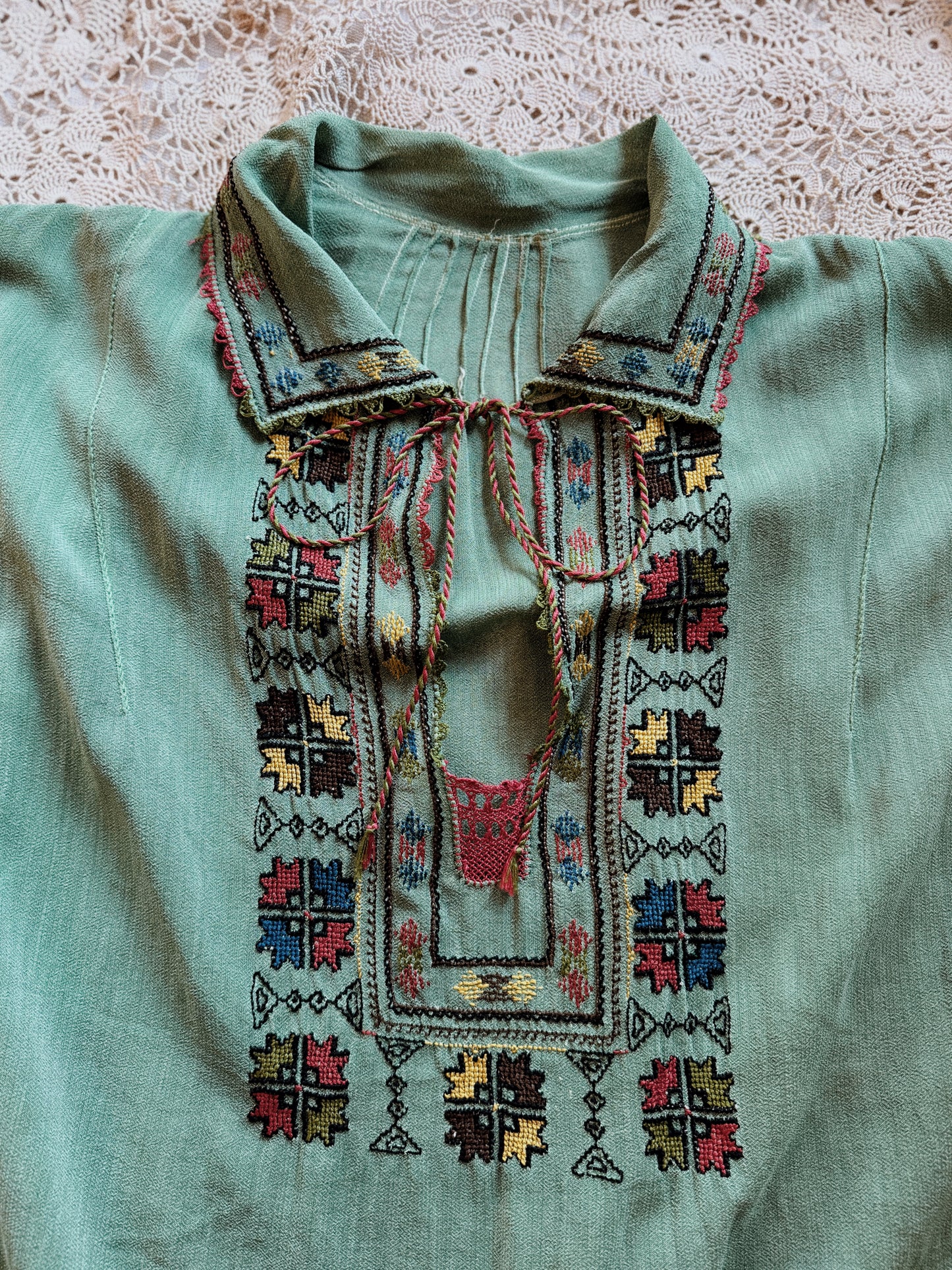 1930s Emerald Silk Hungarian Embroidered Peasant Blouse- S/M