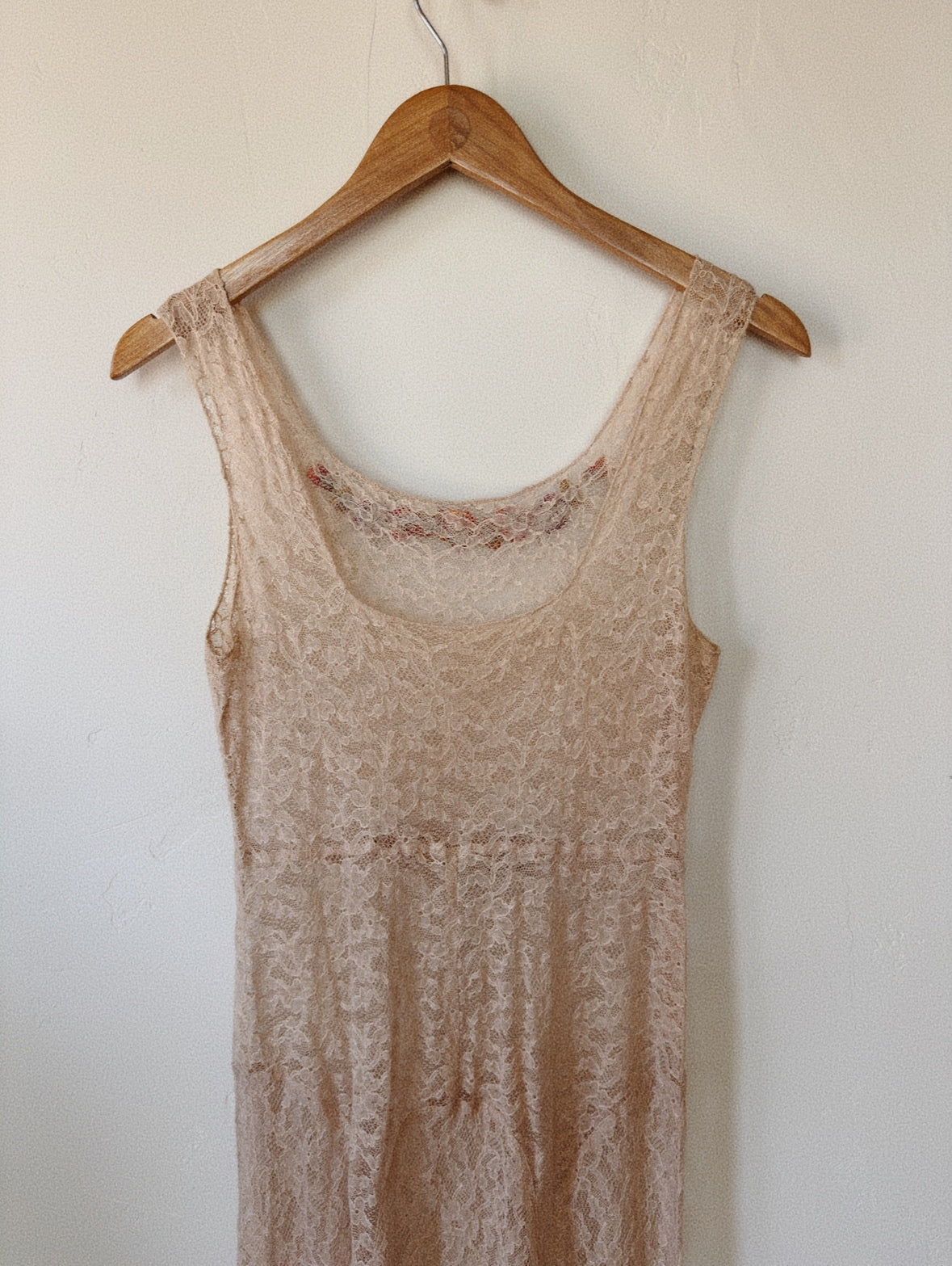 1930s French Ecru Lace Bias Cut Gown w/ Silk Rosettes- S