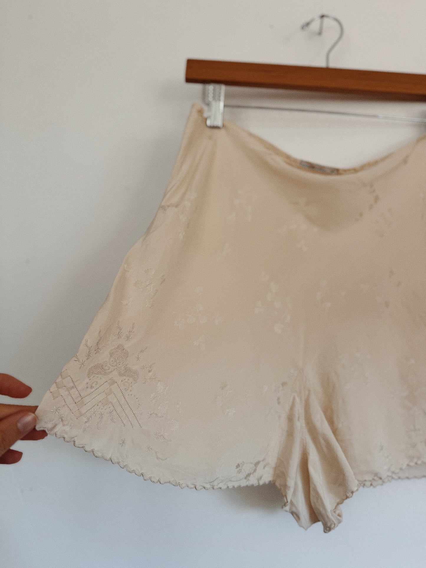 1930s Ivory Imported Silk Jacquard Embroidered Tap Shorts- M