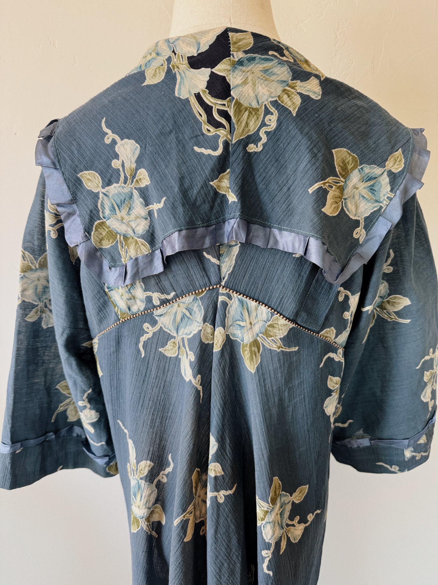 1910s Edwardian Blue Morning Glory Peignoir Duster- S/M-M