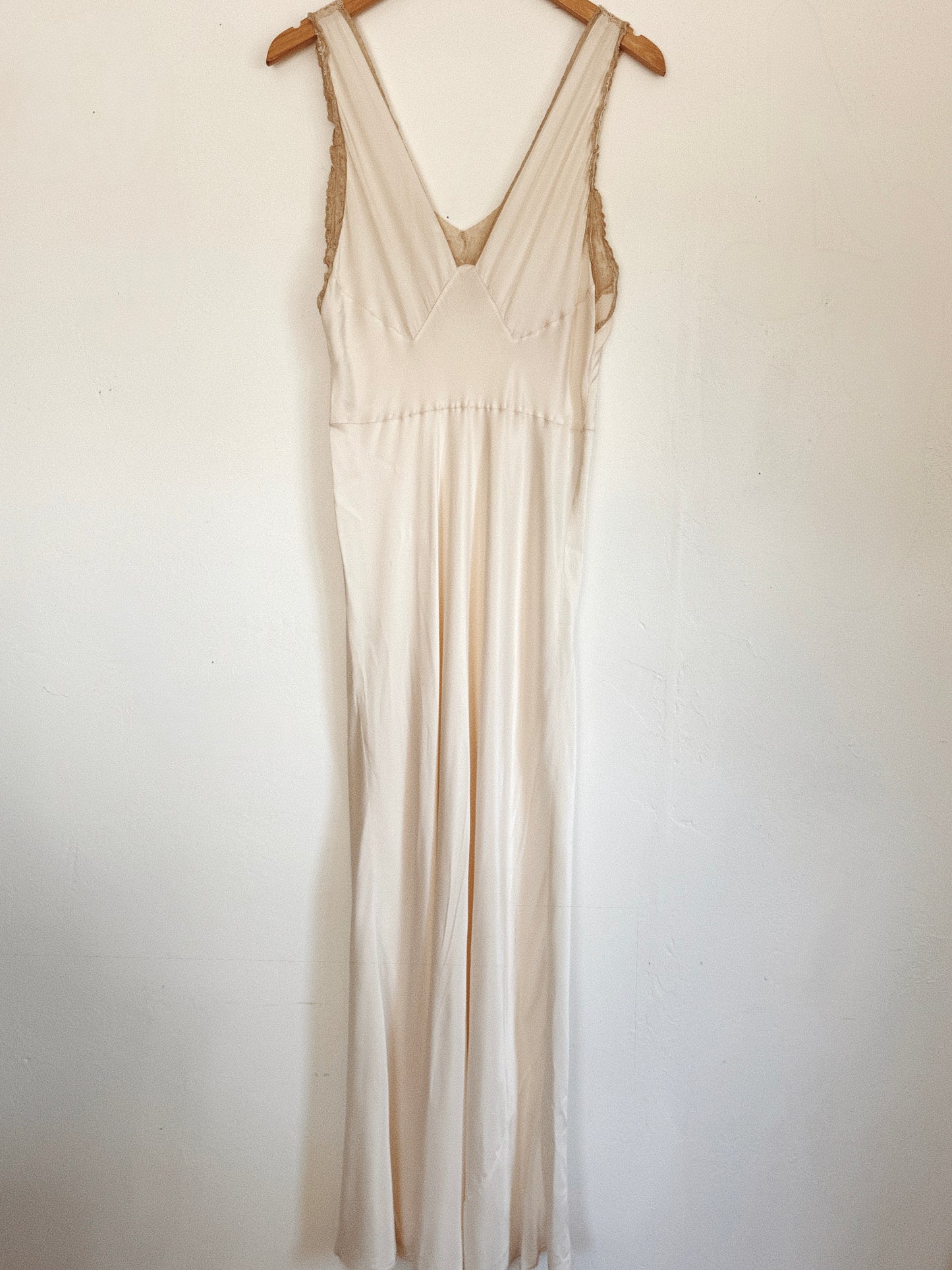 1930s Eggshell Silk Satin Bias Cut Slip Dress- M-L