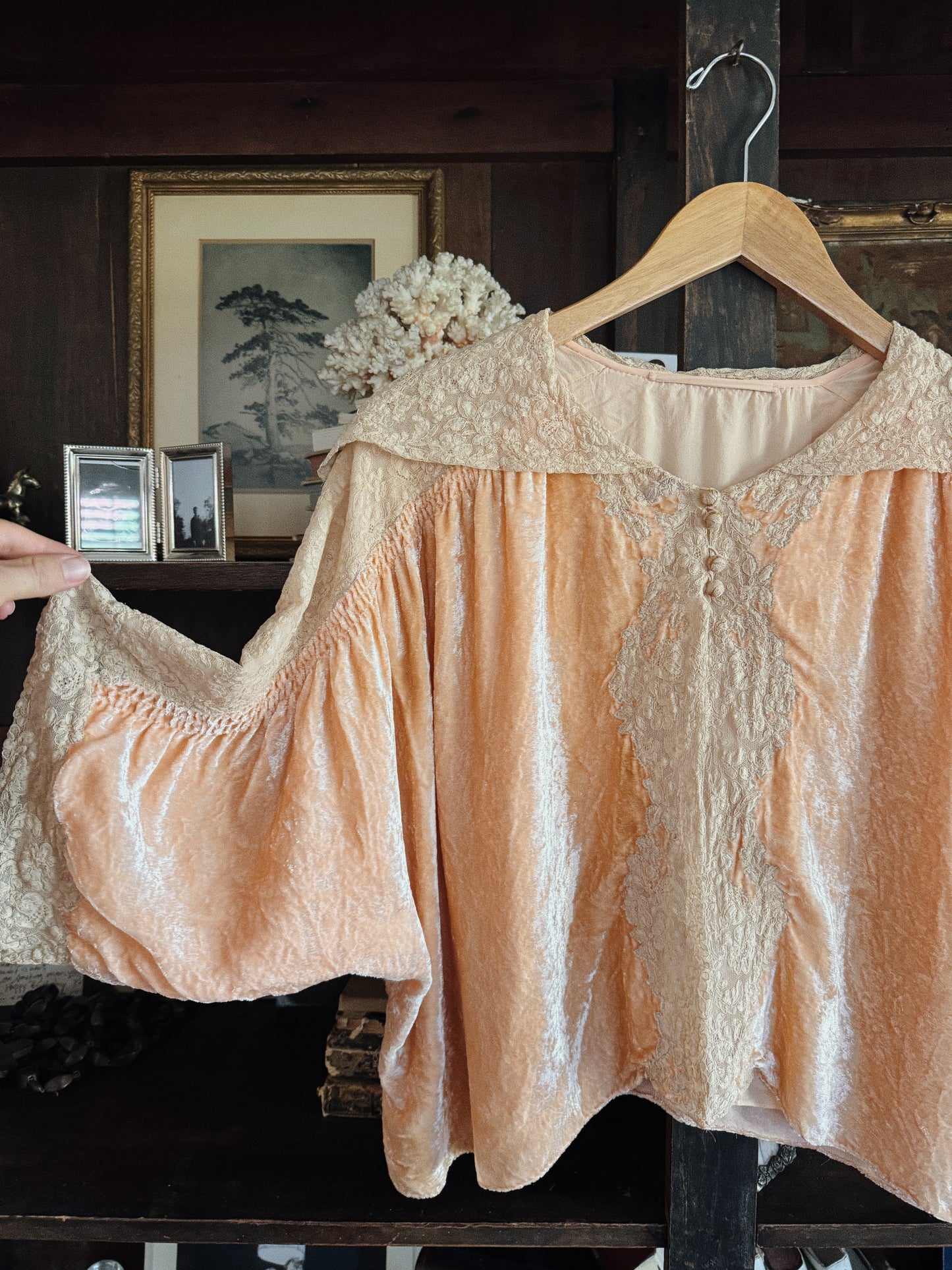 1930s Ruched Bubblegum Crushed Velvet + Lace Bed Jacket w/ Oversized Collar- M-L