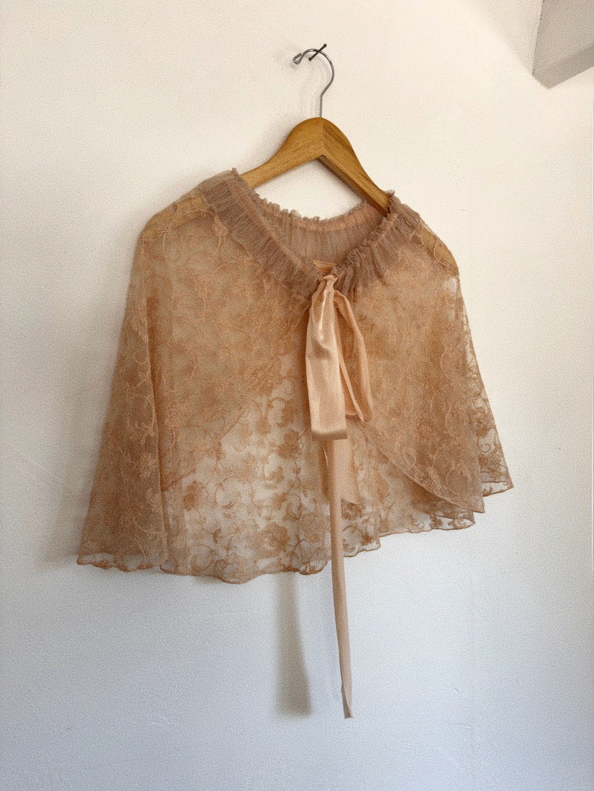 1930s Champagne Lace Caplet w/ Silk Ribbon- XS-M