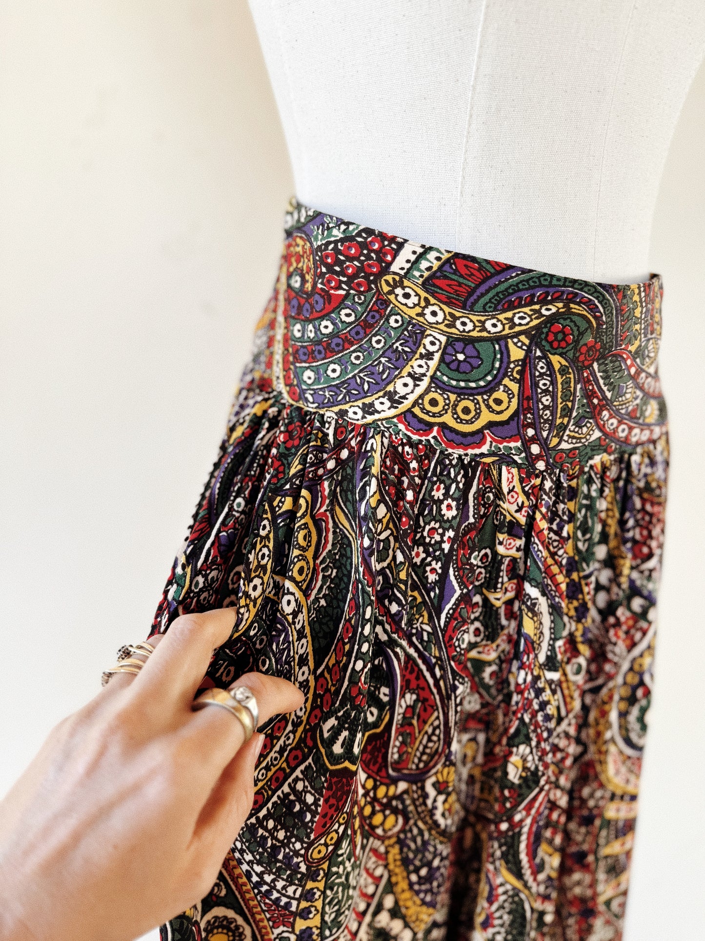 1930s/40s Paisley Rayon Jersey Ultra Wide Elephant Leg Palazzo Pants- L