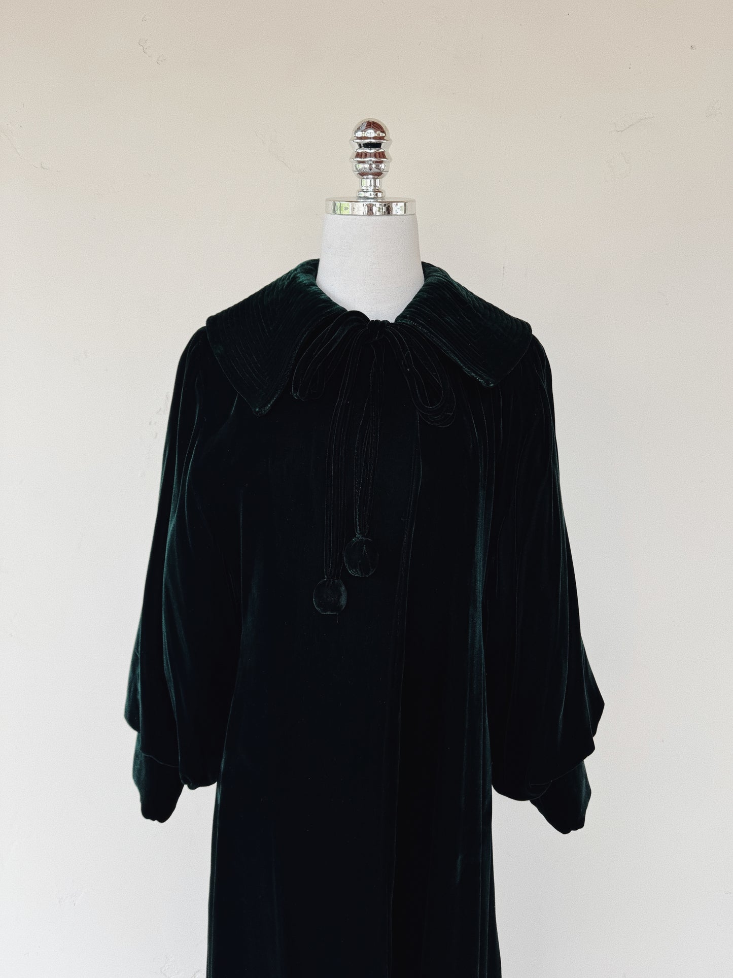 1930s/40s Emerald Green Velvet Deco Duster Coat w/ Bon Bons- S/M