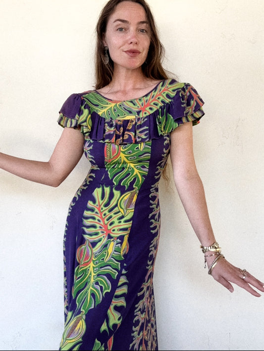1940s Purple Kamehameha Cold Rayon Hawaiian Dress- S