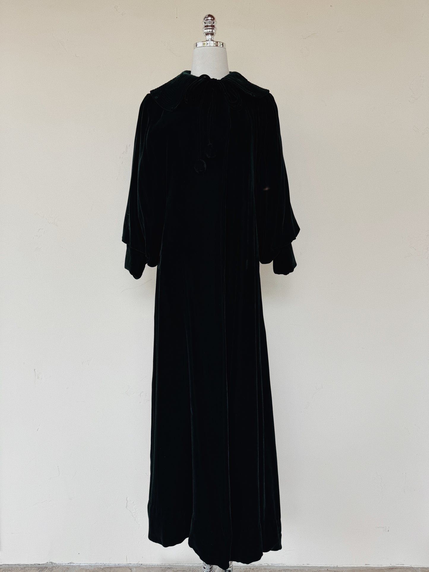1930s/40s Emerald Green Velvet Deco Duster Coat w/ Bon Bons- S/M
