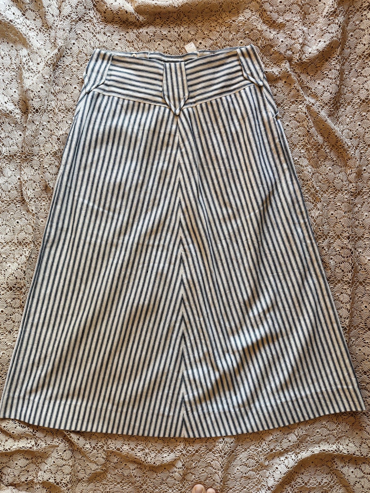 1940s/50s Ticking Stripe Deadstock Pearl Snap Western Skirt- XS/S